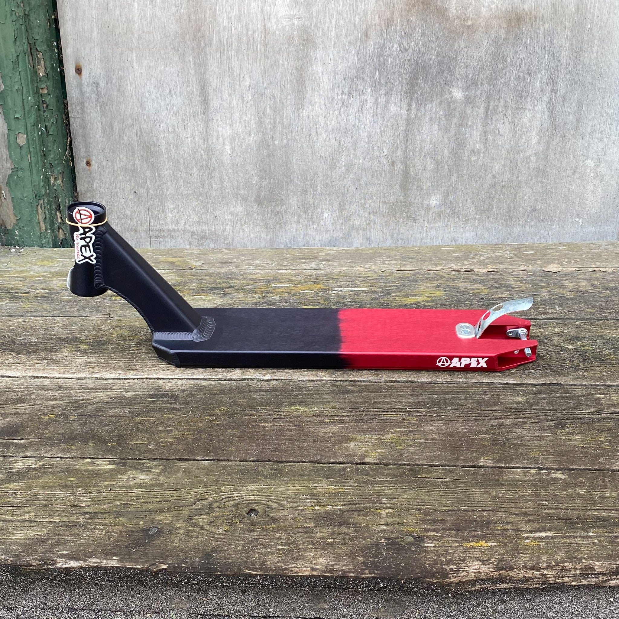 Limited Apex ID Black/Red Stunt Scooter Deck - Schwarz/Rot-ScootWorld.de