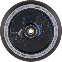 Striker Lighty Fullcore V3 Black PU 110mm Stunt Scooter Rolle - Splash Black/Blue-ScootWorld.de