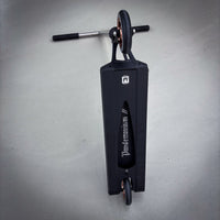 Striker Pandemonium Custom Build - Black/Silver-ScootWorld.de