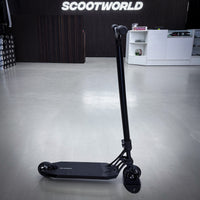 Striker Full Black Custom Build - Black-ScootWorld.de