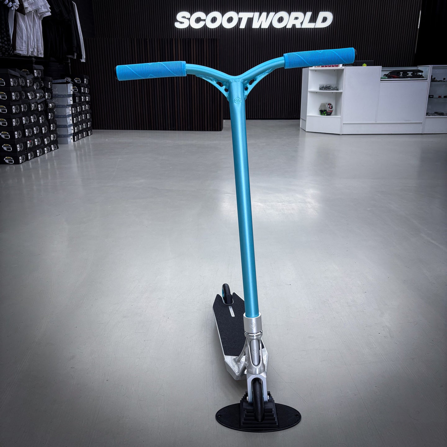 Striker Pande Teal/Silver Custom Build - Teal/Silver-ScootWorld.de