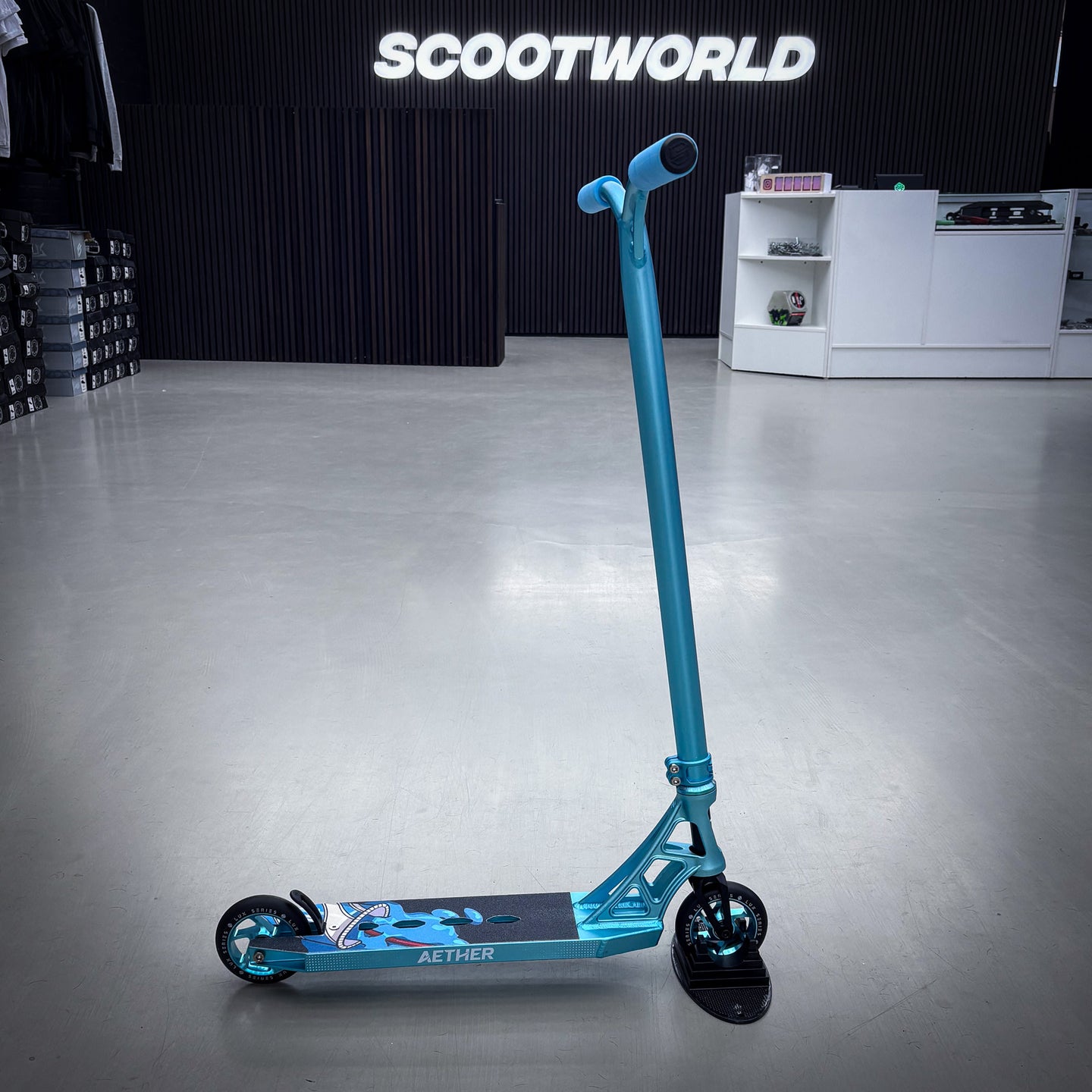 Striker Aether Teal Custom Build - Teal-ScootWorld.de
