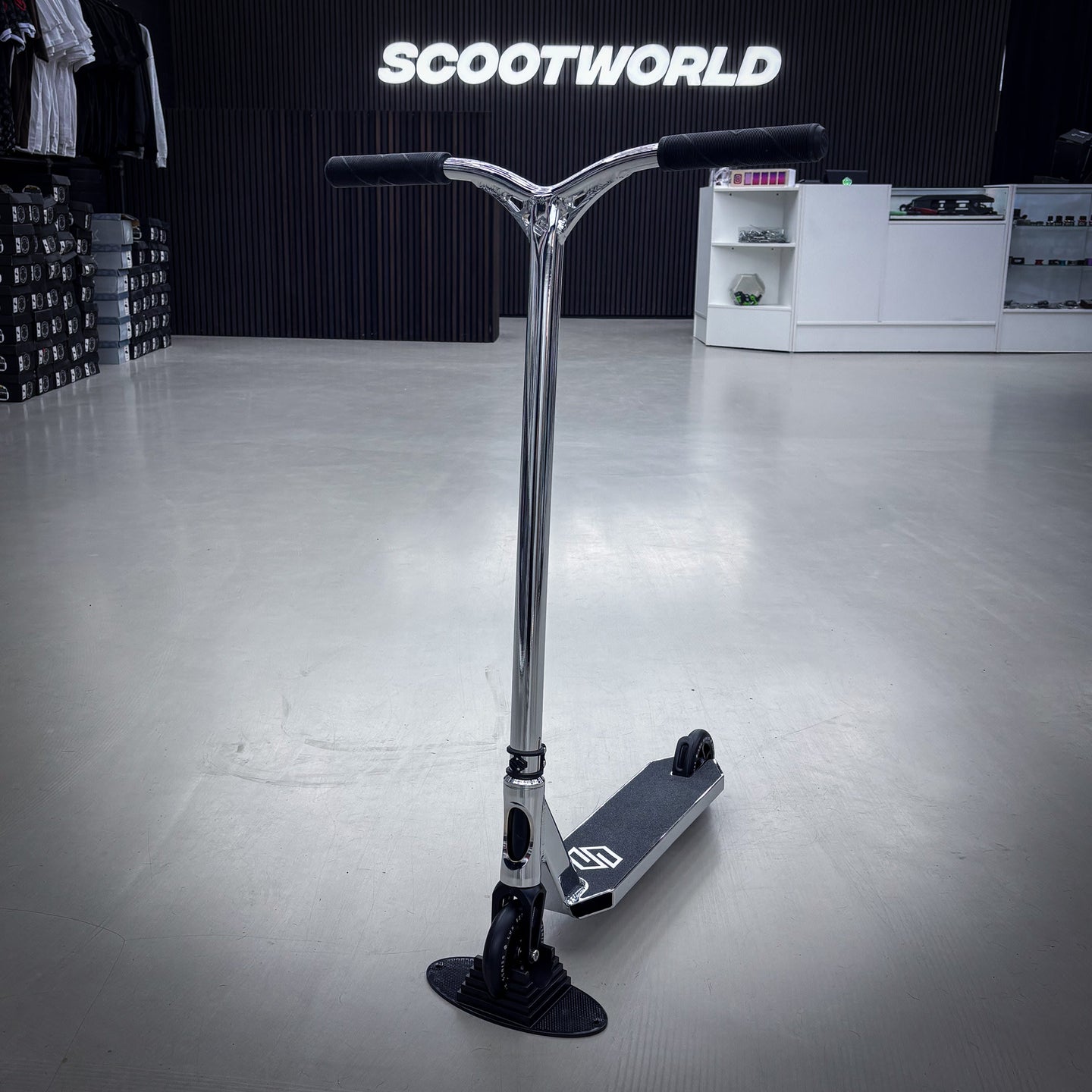 Striker Full Chrome Custom Build - Chrome-ScootWorld.de