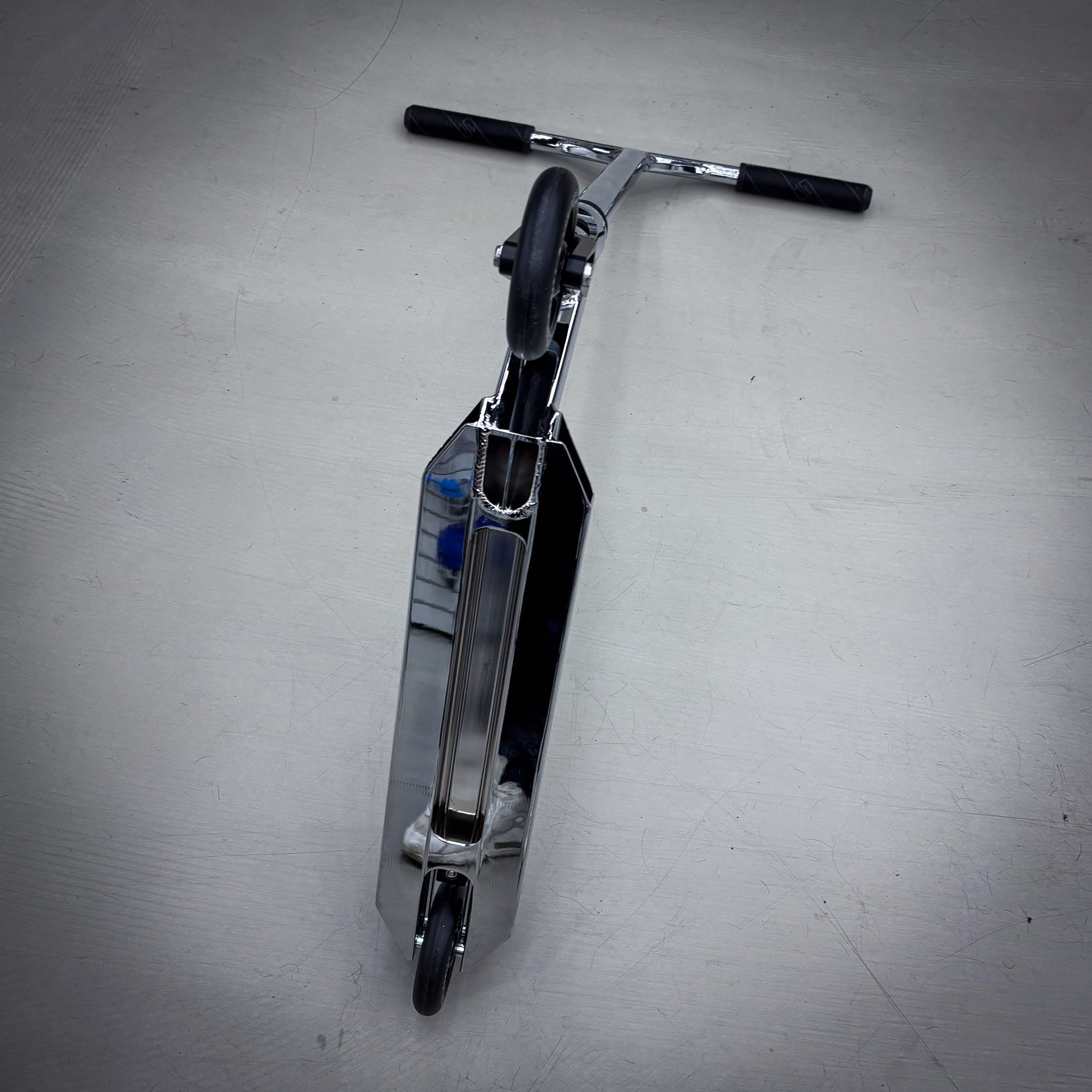 Striker Full Chrome Custom Build - Chrome-ScootWorld.de