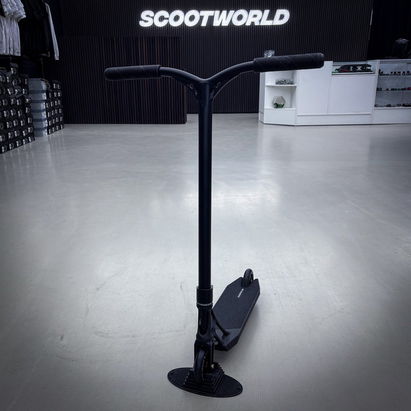 Striker Pande Black 500 Custom Build - Schwarz-ScootWorld.de