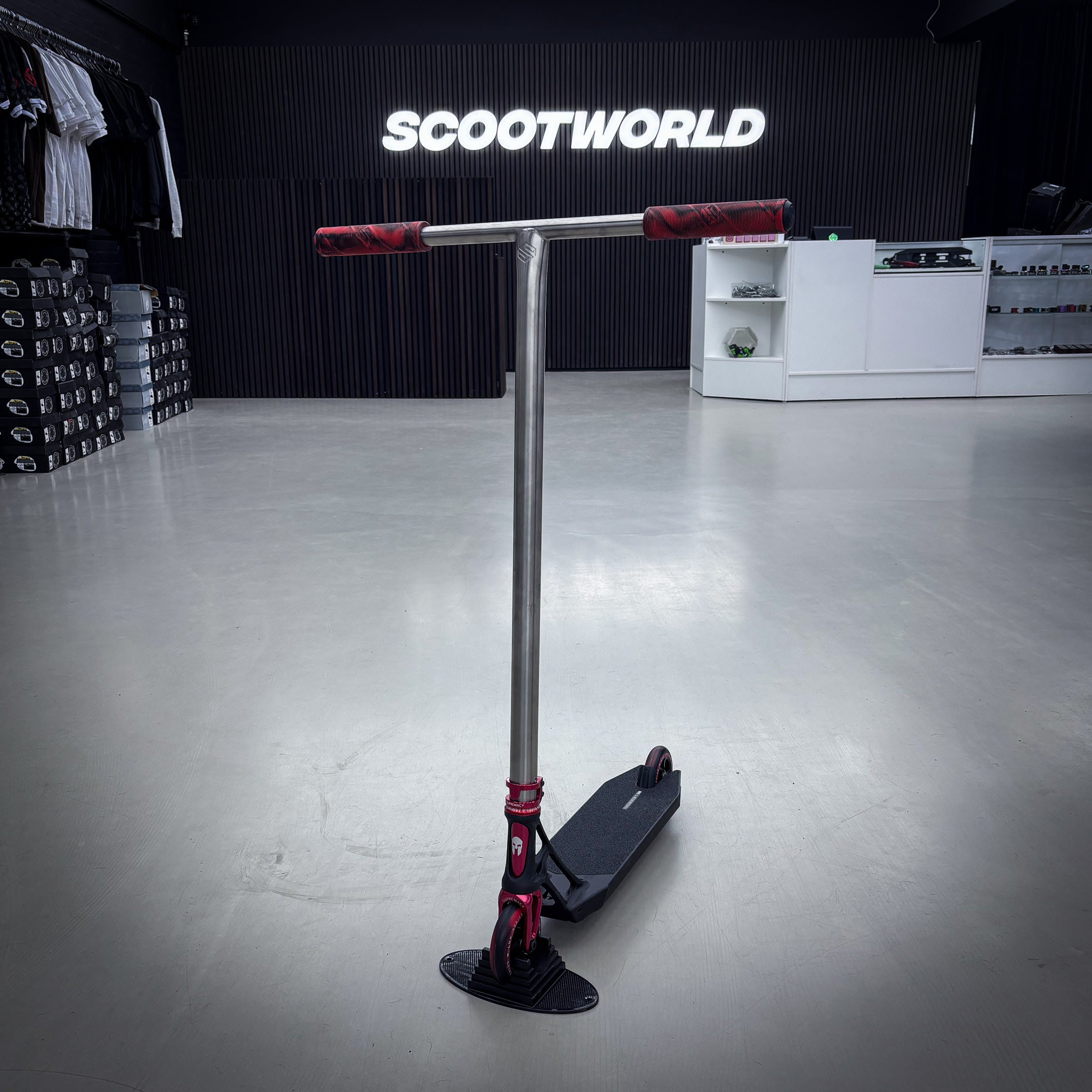 Striker Titan Pande Red Custom Build - Black/Red/Silver-ScootWorld.de