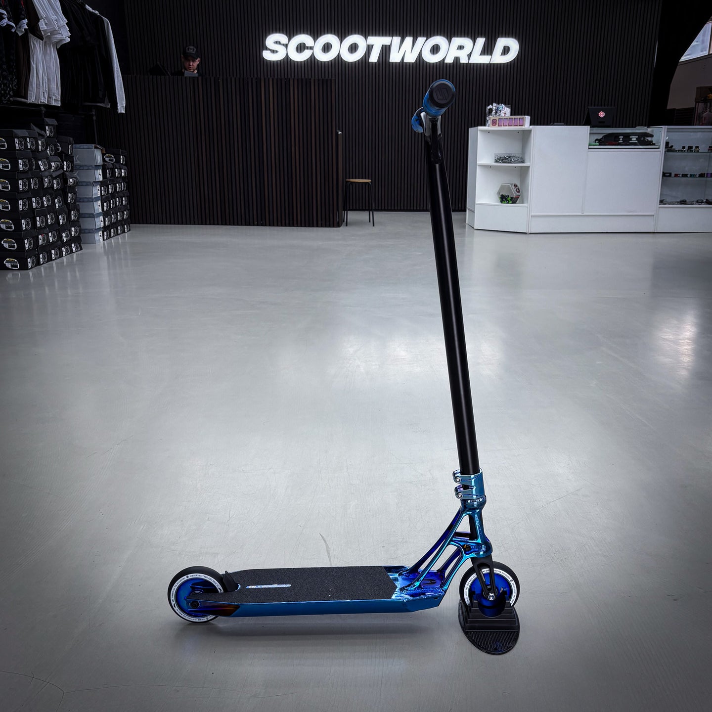 Striker Pande Blue Chrome Custom Build - Blau Chrome-ScootWorld.de