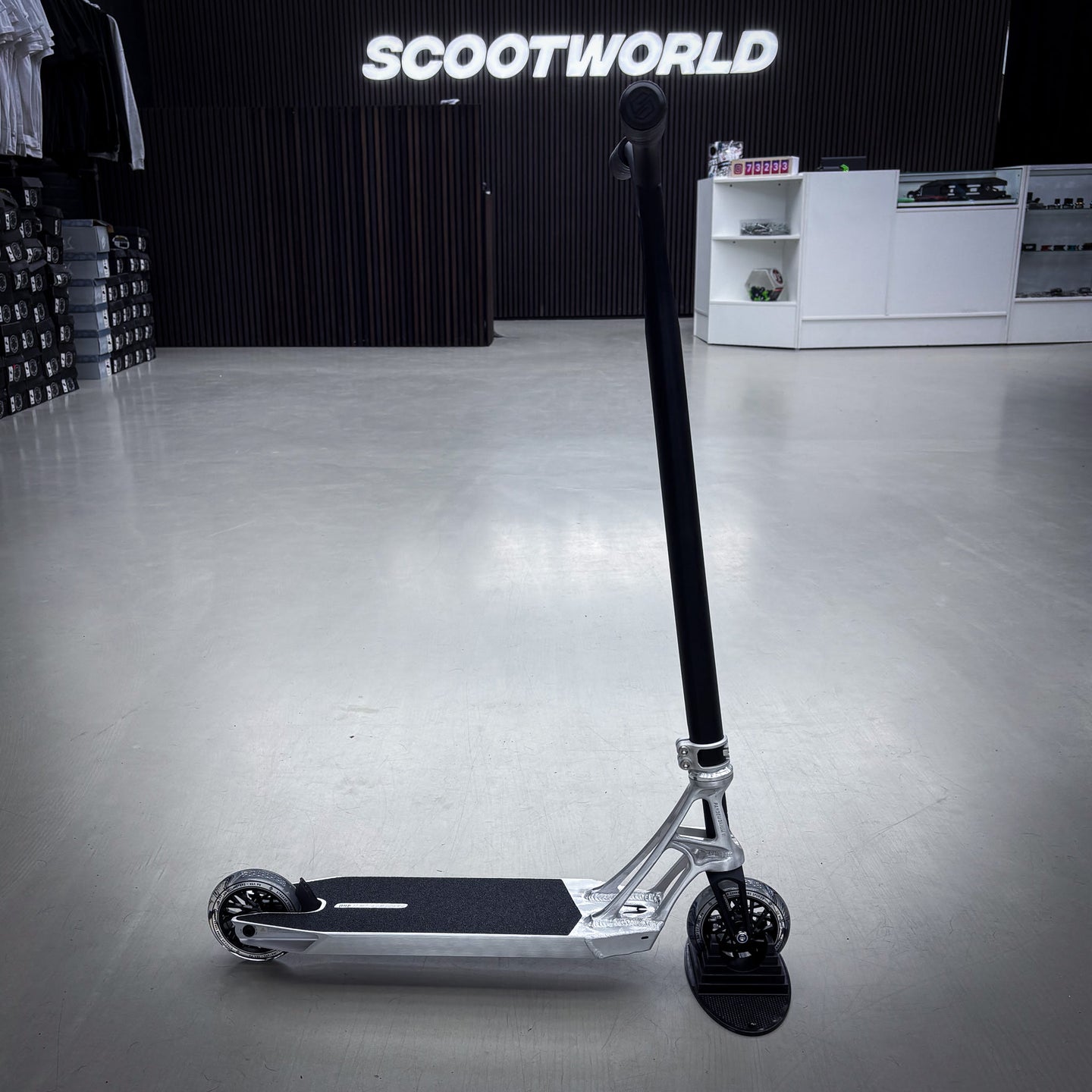 Ethic Pande Wolp Silver/Black Custom Build - Silber/Schwarz-ScootWorld.de