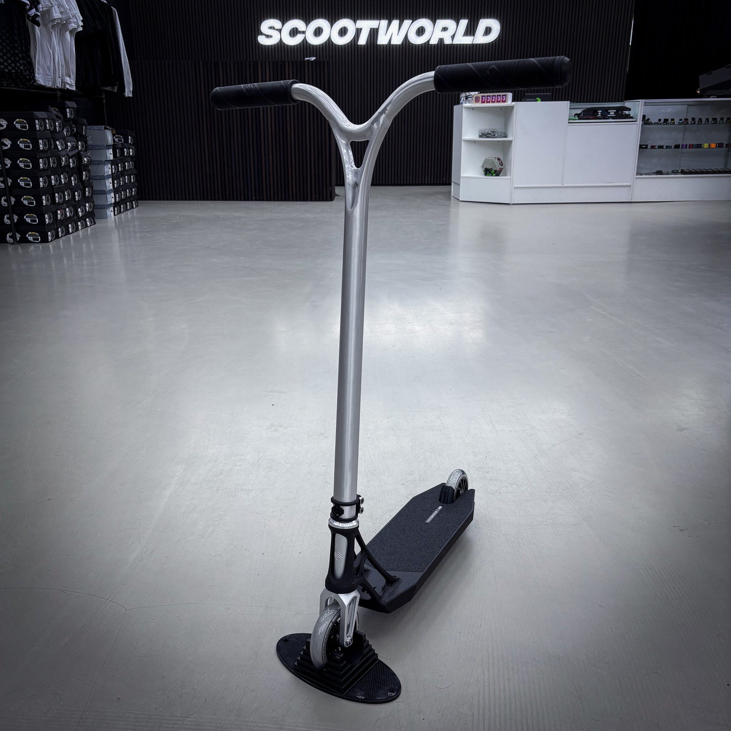 Ethic Pande Wolp Black/Silver Custom Build - Schwarz/Silber-ScootWorld.de