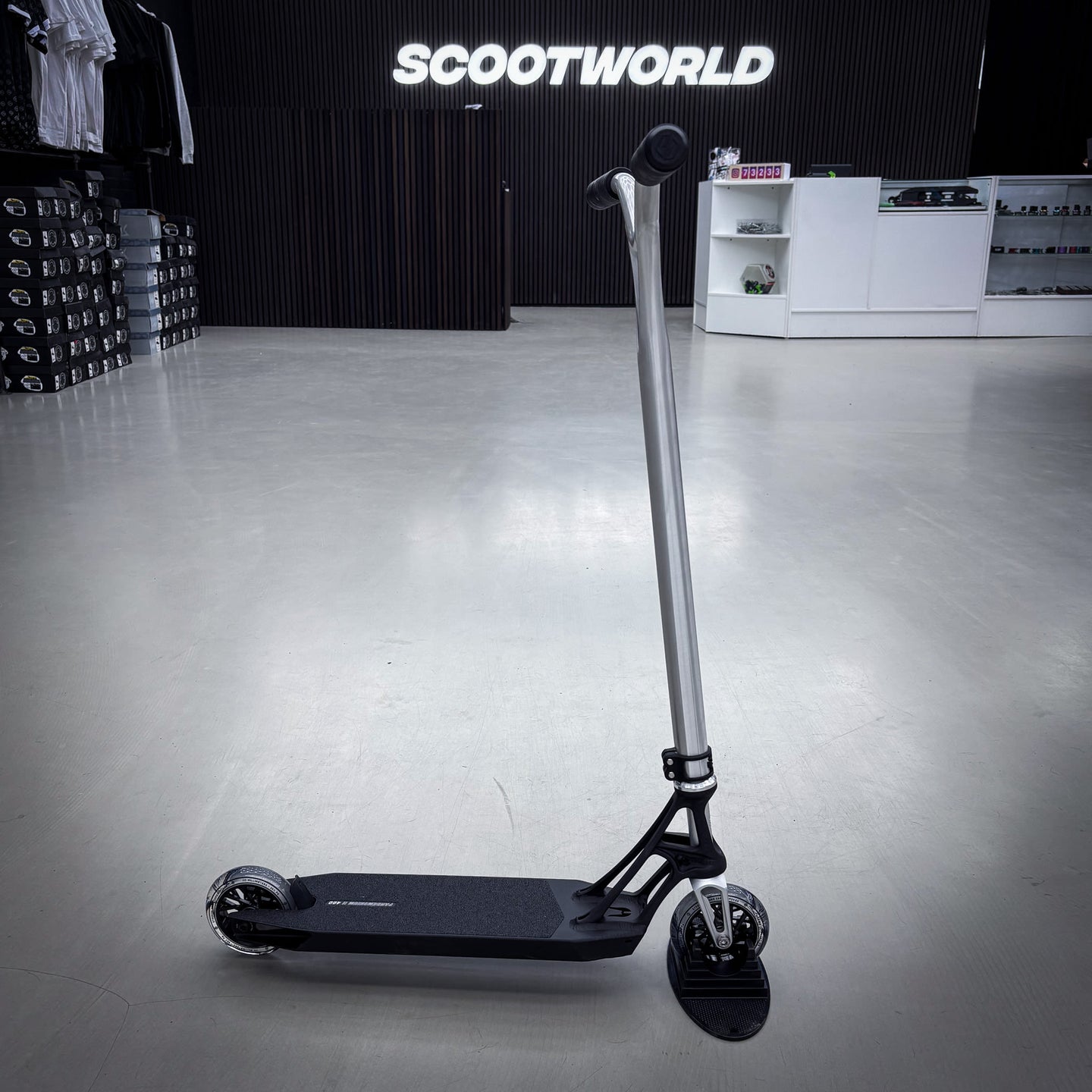 Ethic Pande Wolp Black/Silver Custom Build - Schwarz/Silber-ScootWorld.de