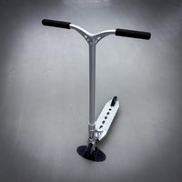 Striker Aether Silver Custom Build - Silver-ScootWorld.de