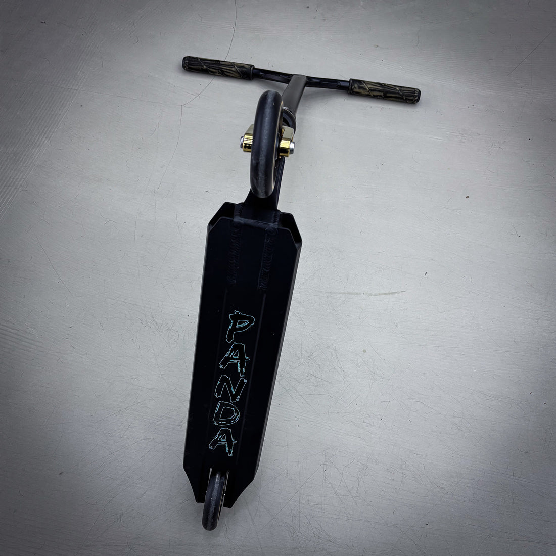 Striker Panda Freestyle Custom Build - Black/Gold/Yellow-ScootWorld.dk