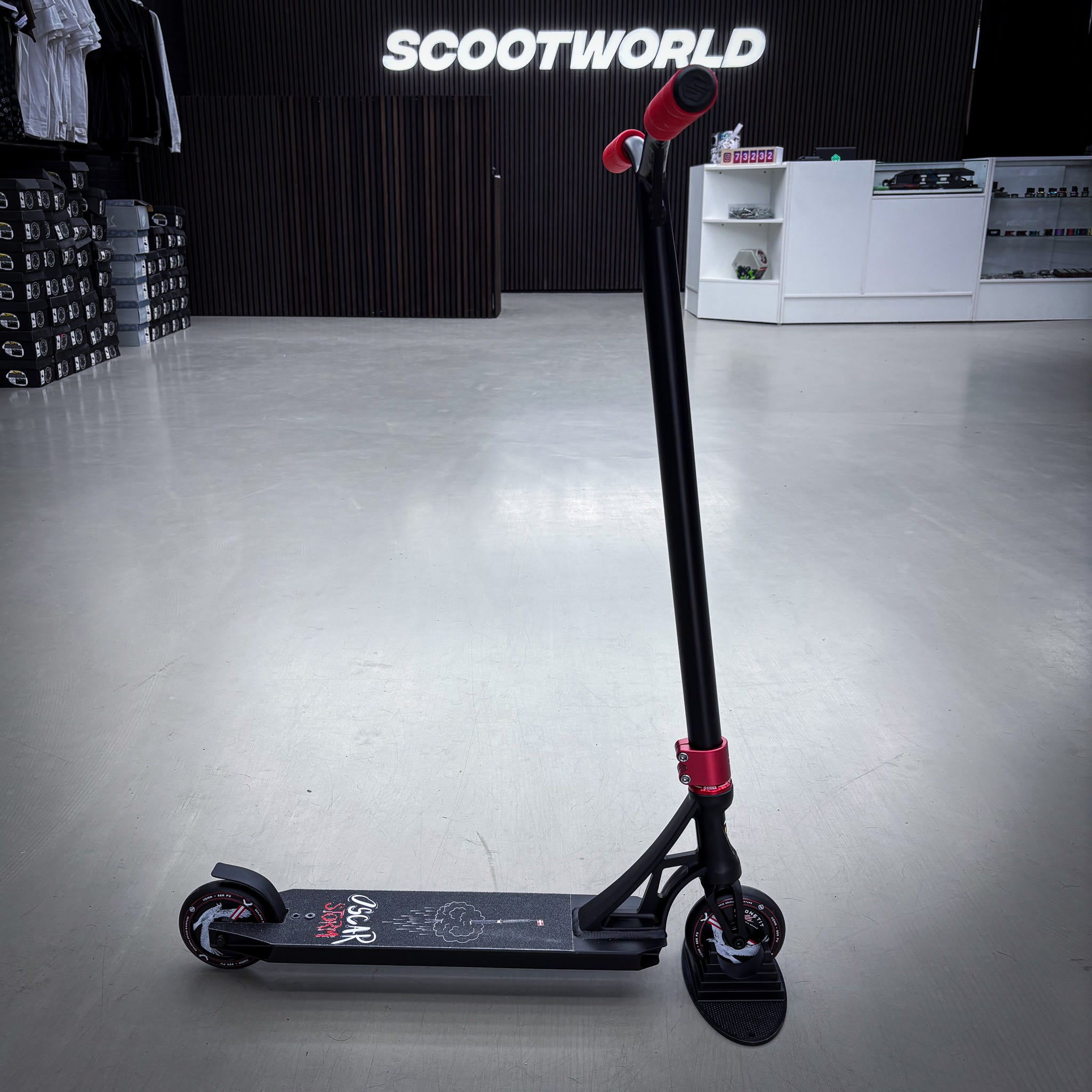 Striker Panda Freestyle Custom Build - Black/Red-ScootWorld.de