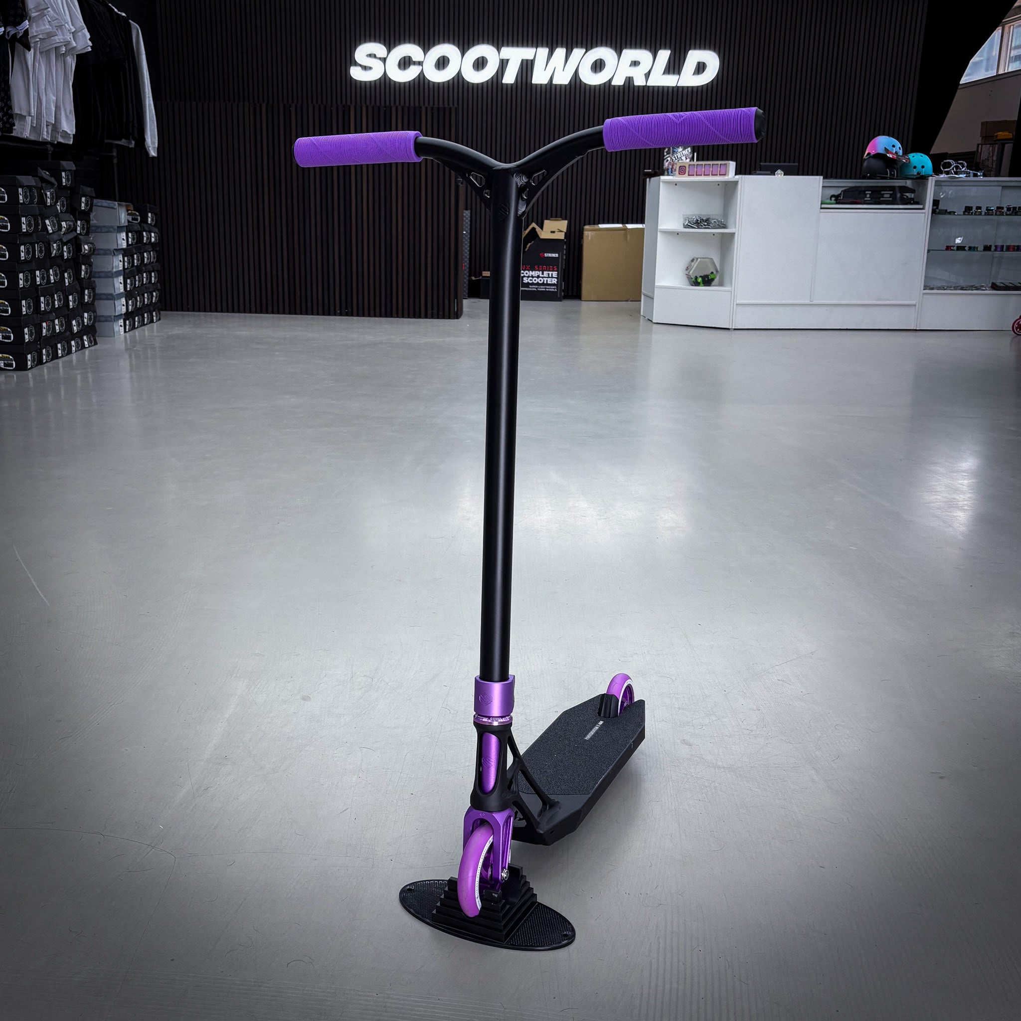 Striker Ethic Pande Custom Build - Schwarz/Lila-ScootWorld.de