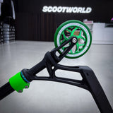 Striker Ethic Pande Custom Build - Schwarz/Grün-ScootWorld.de