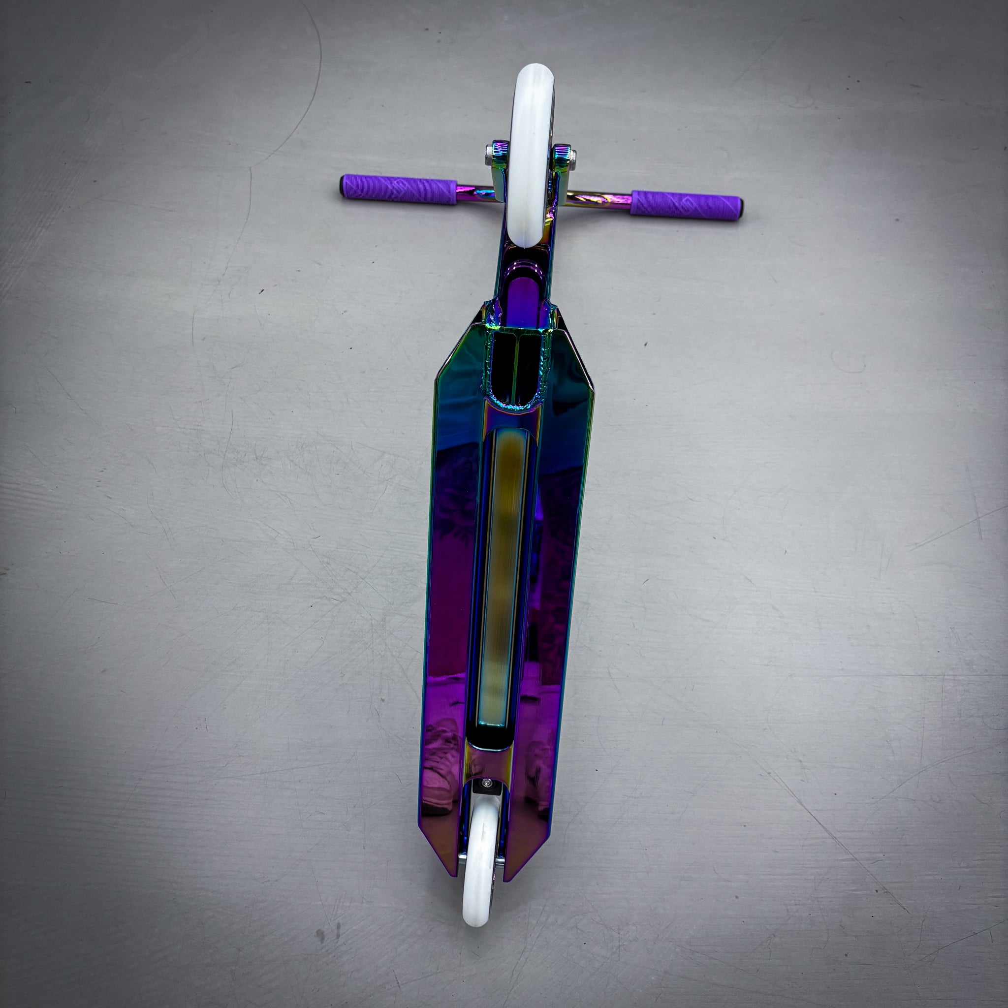 Striker Rainbow Custom Build - Regenbogen-ScootWorld.de
