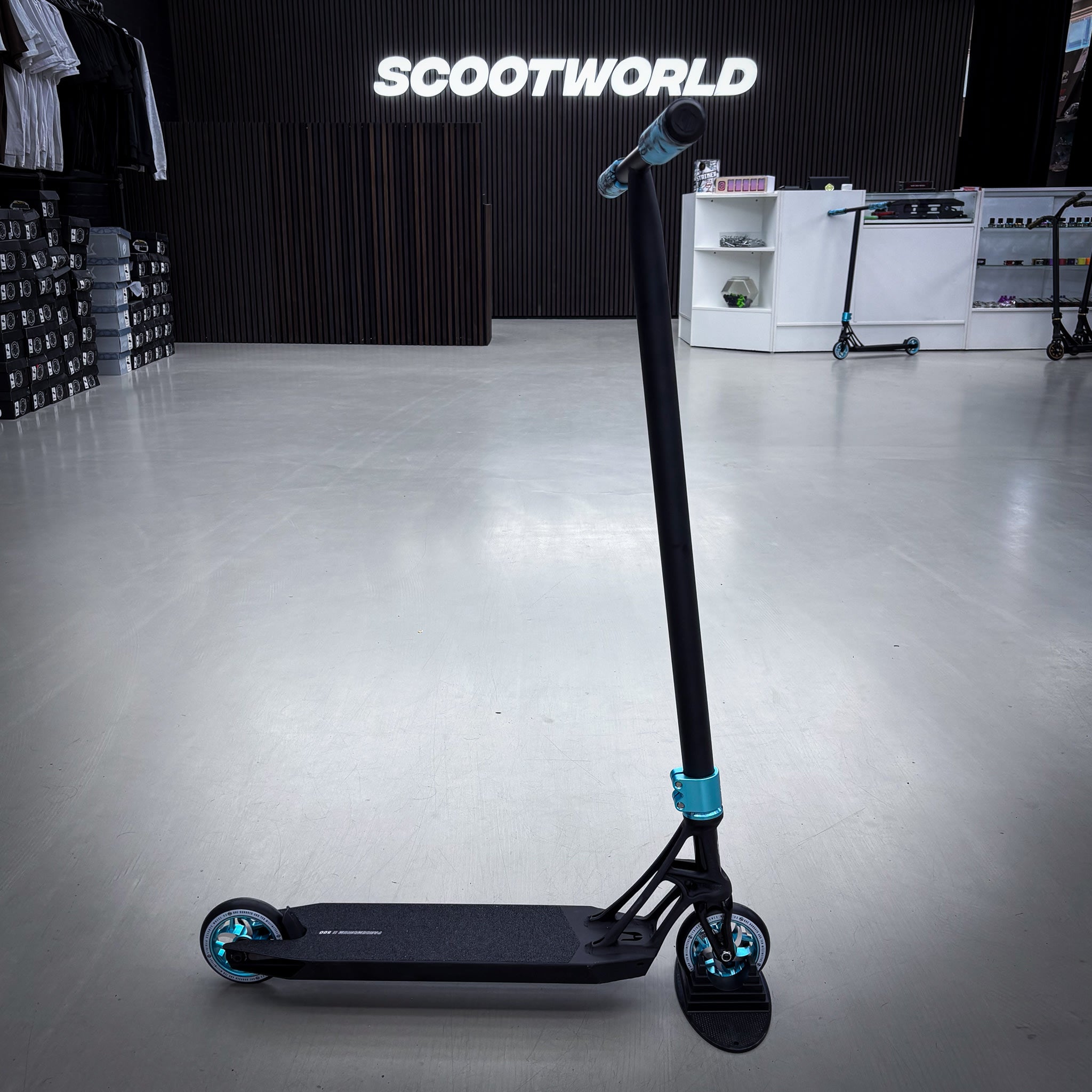 Striker Ethic 500mm Black Teal Custom Build - Schwarz/Türkis-ScootWorld.de