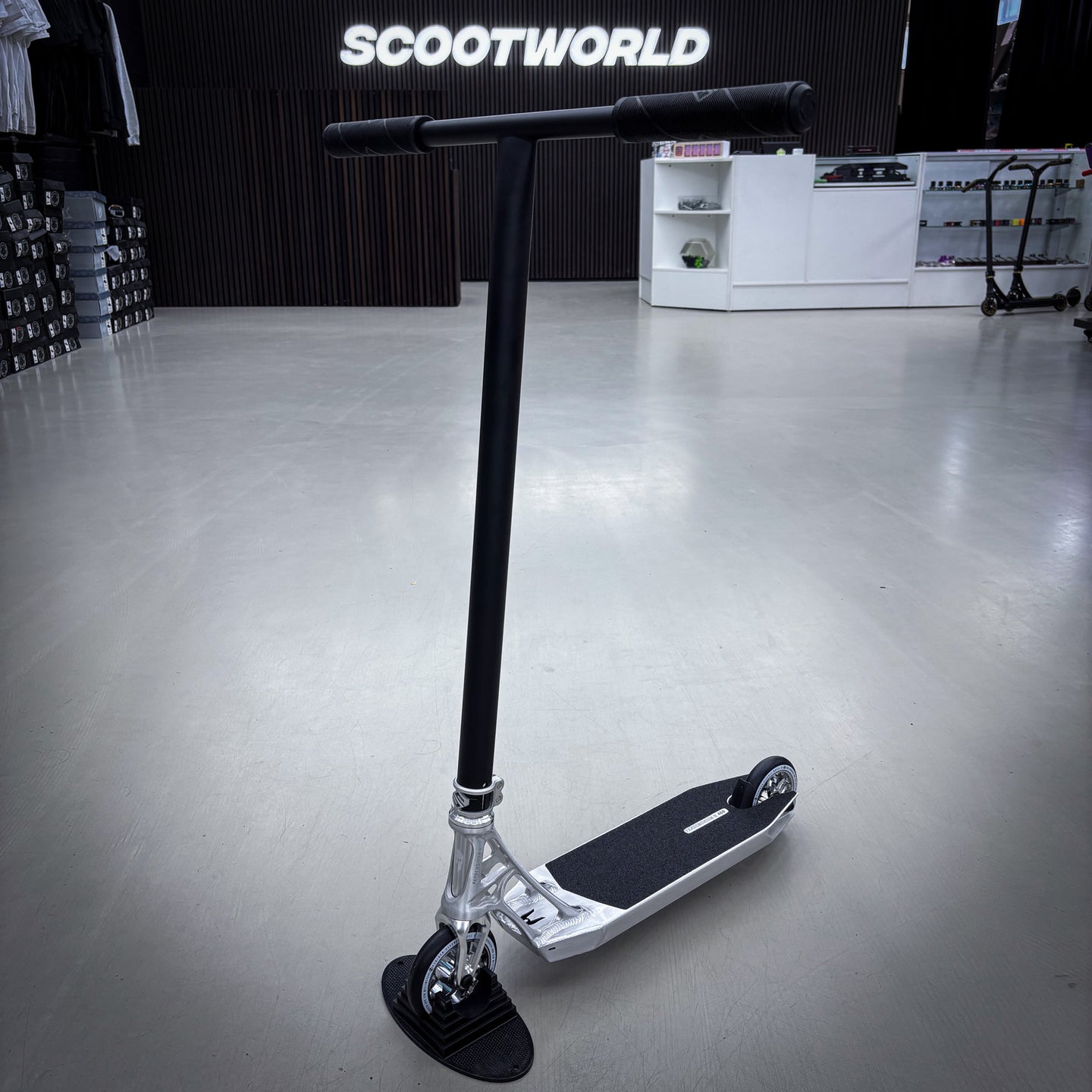 Striker Ethic 460mm Silver Black Custom Build - Silber/Schwarz-ScootWorld.de