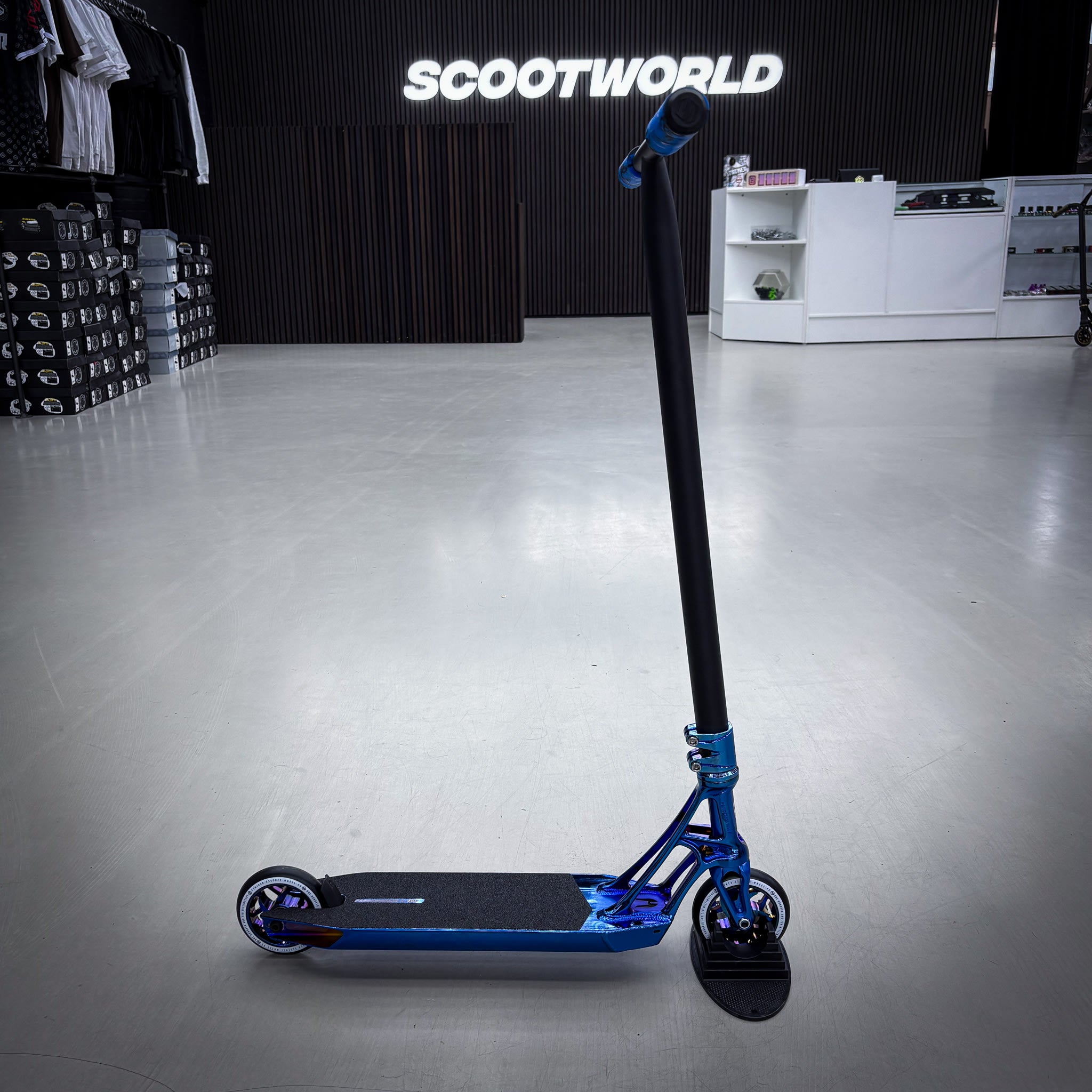 Striker Ethic 460mm Chrome Blue Custom Build - Blau/Schwarz-ScootWorld.de