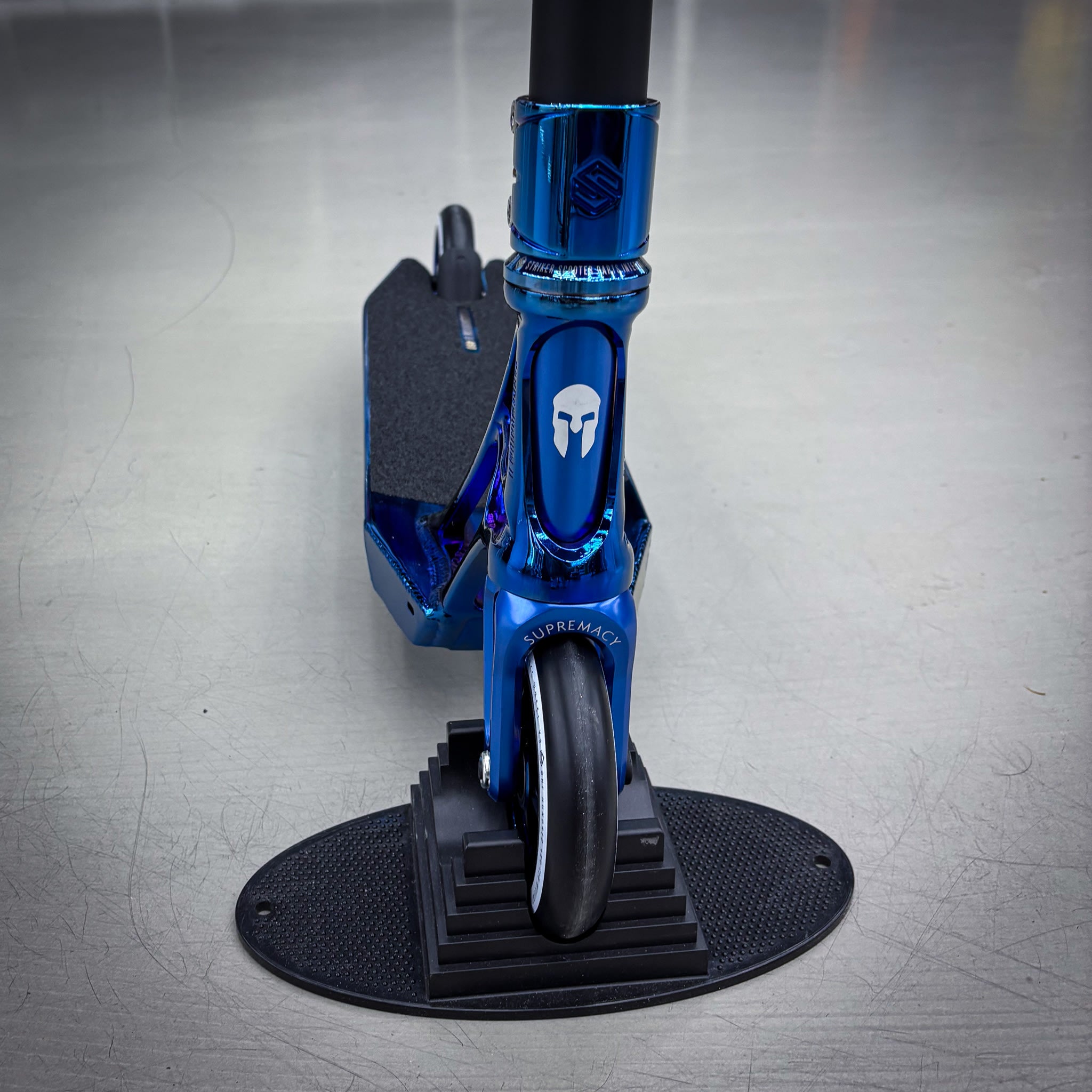Striker Ethic 460mm Chrome Blue Custom Build - Blau/Schwarz-ScootWorld.de