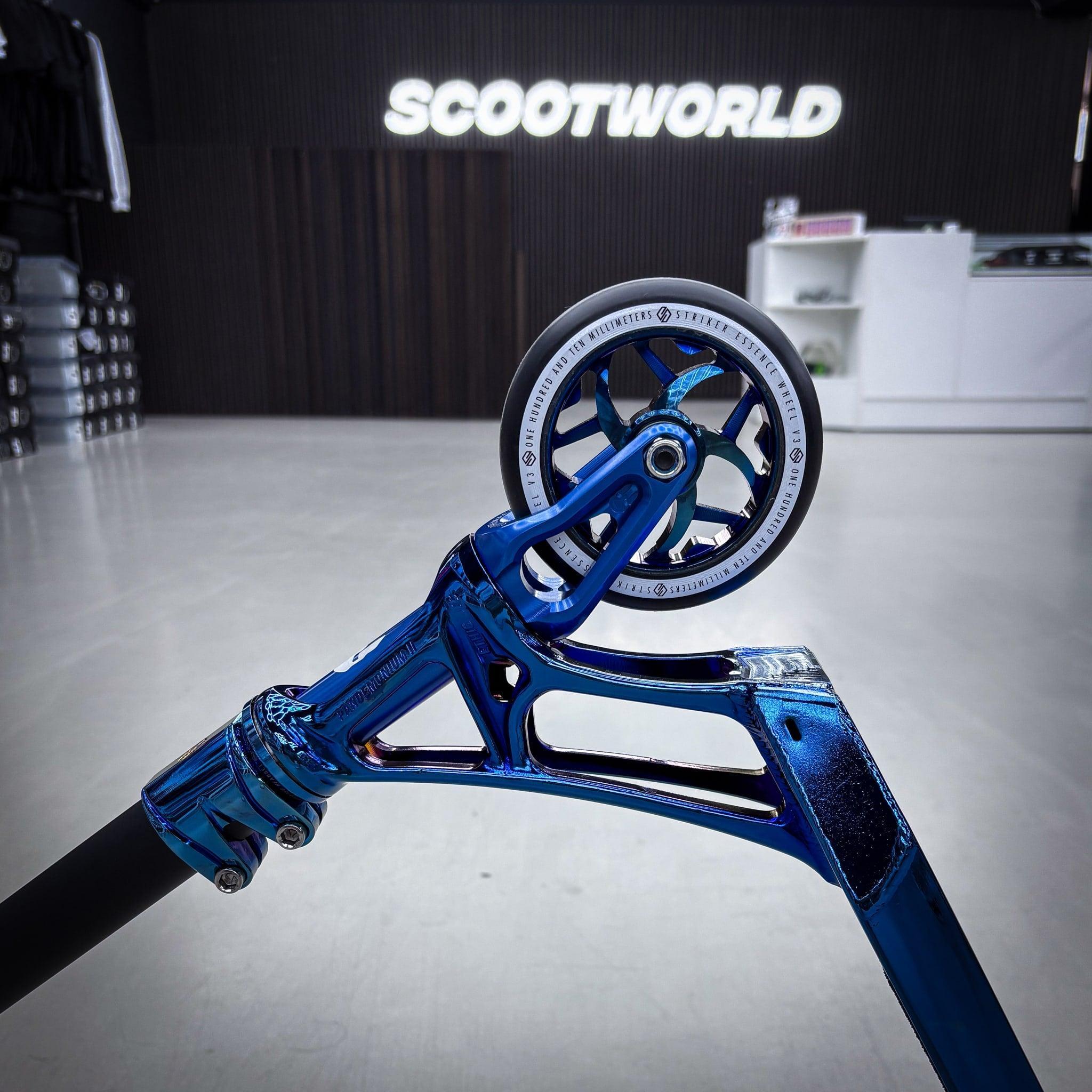 Striker Ethic 460mm Chrome Blue Custom Build - Blau/Schwarz-ScootWorld.de