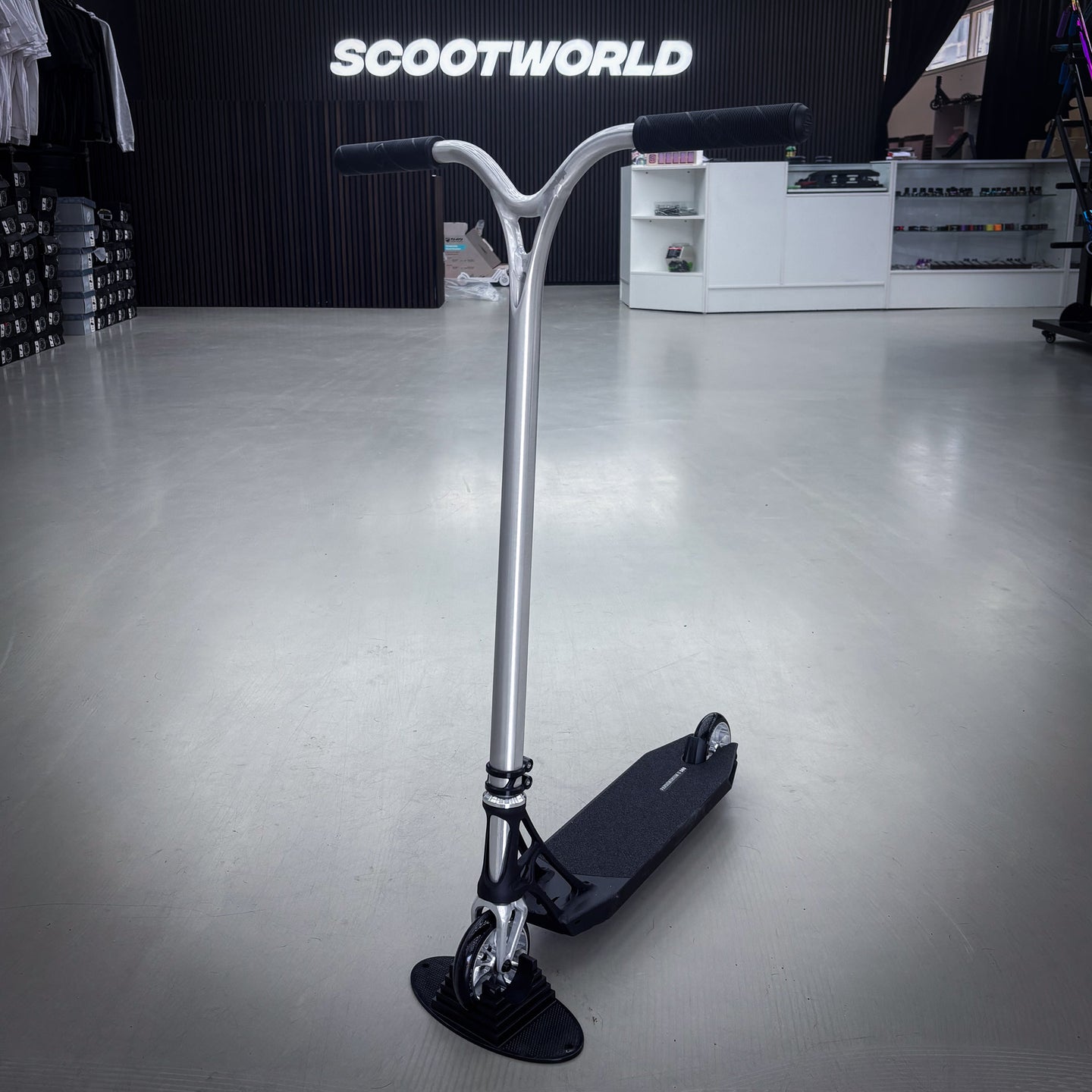 Ethic Pande Wolp Custom Build - Schwarz/Silber-ScootWorld.de