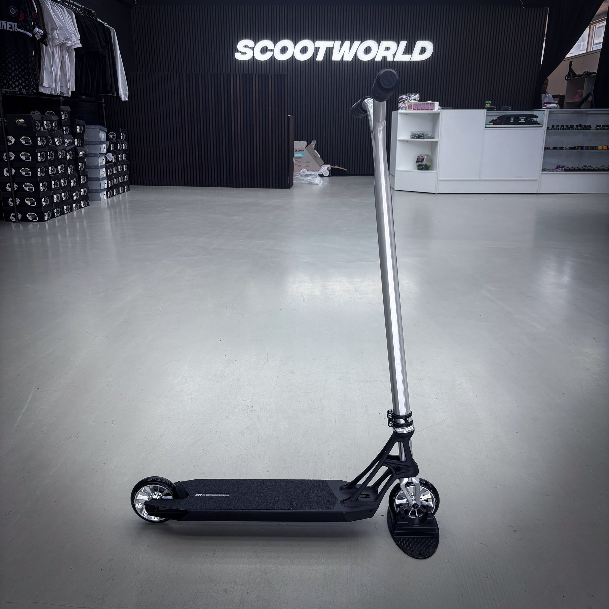 Ethic Pande Wolp Custom Build - Schwarz/Silber-ScootWorld.de