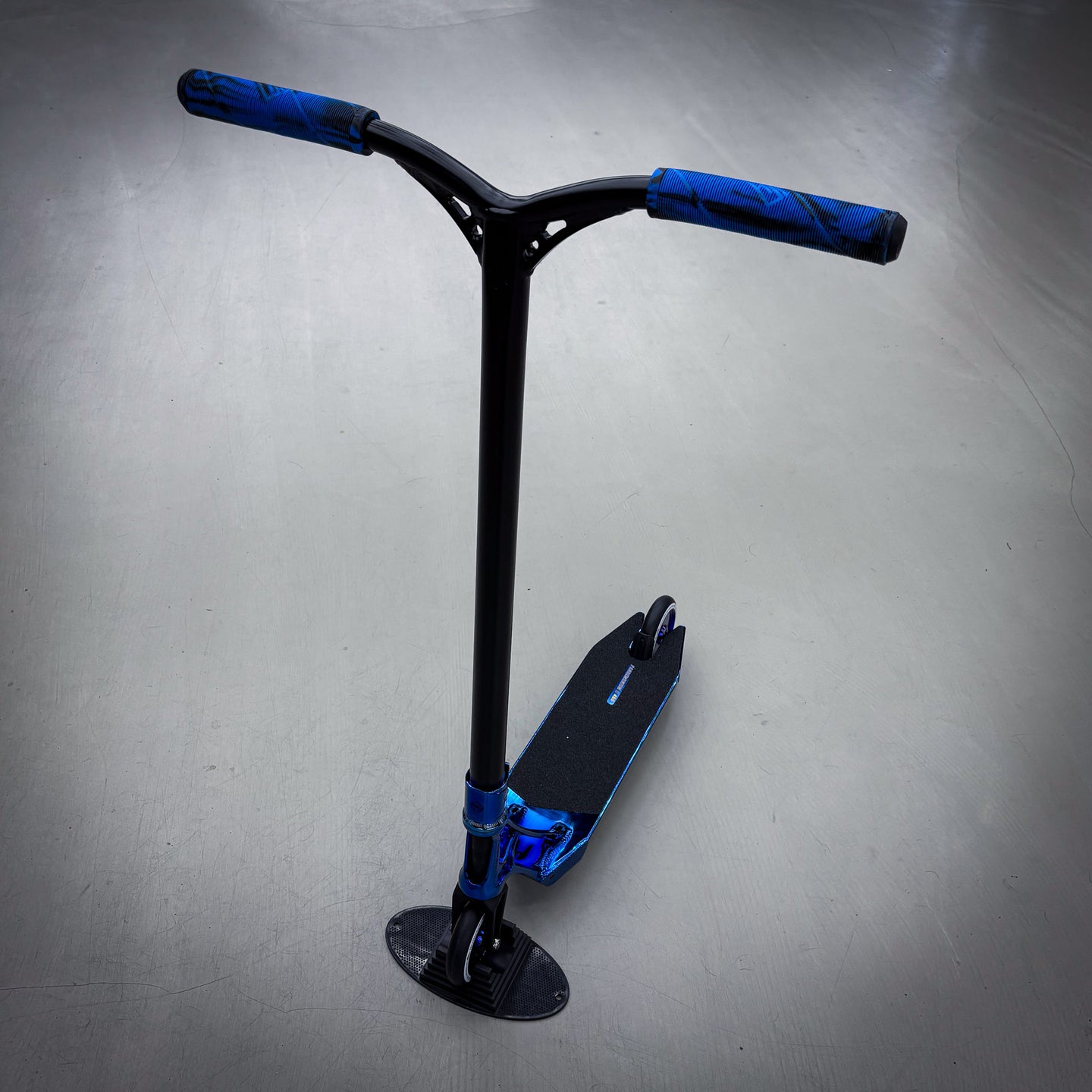 Striker Ethic Chrome Blue Custom Build - Blau/Schwarz-ScootWorld.de