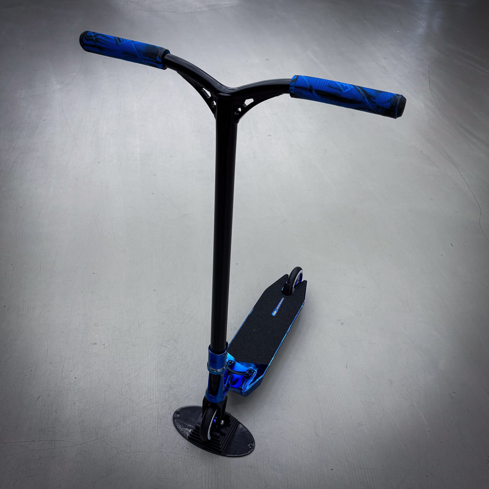 Striker Ethic Chrome Blue Custom Build - Blau/Schwarz-ScootWorld.de