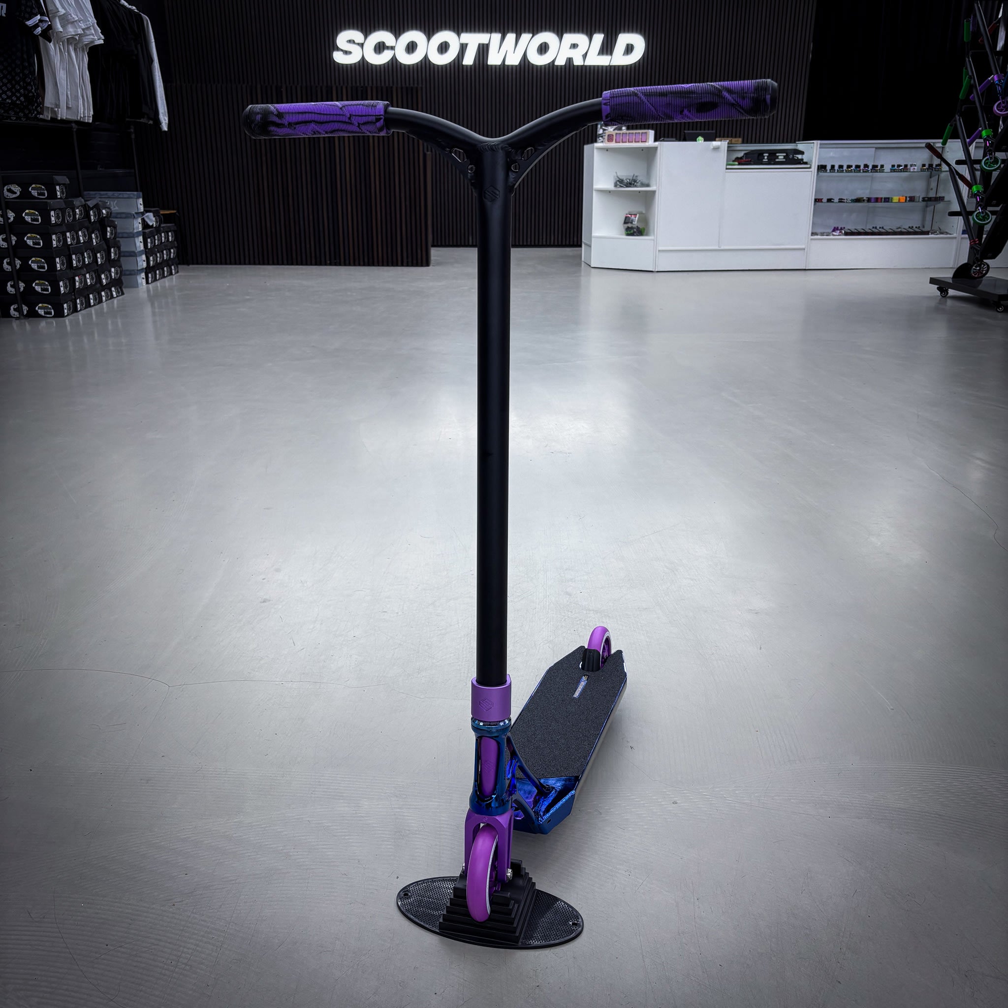 Striker Ethic Blue/Purple 500 Custom Build - Schwarz/Blau/Lila-ScootWorld.de