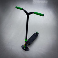 Striker Ethic Black/Green 500 Custom Build - Schwarz/Grün-ScootWorld.de