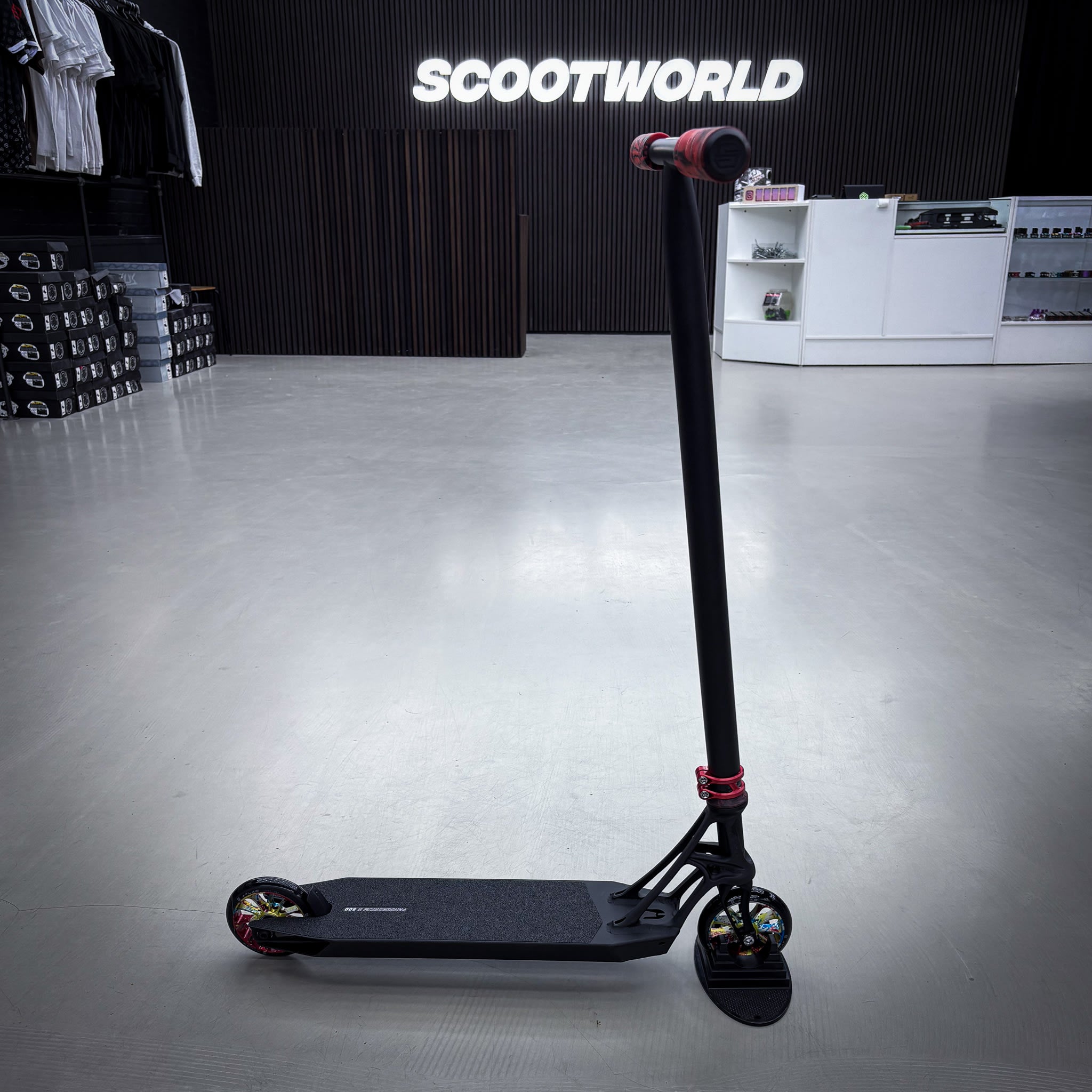 Striker Ethic Black/Red 500 Custom Build - Schwarz/Rot-ScootWorld.de