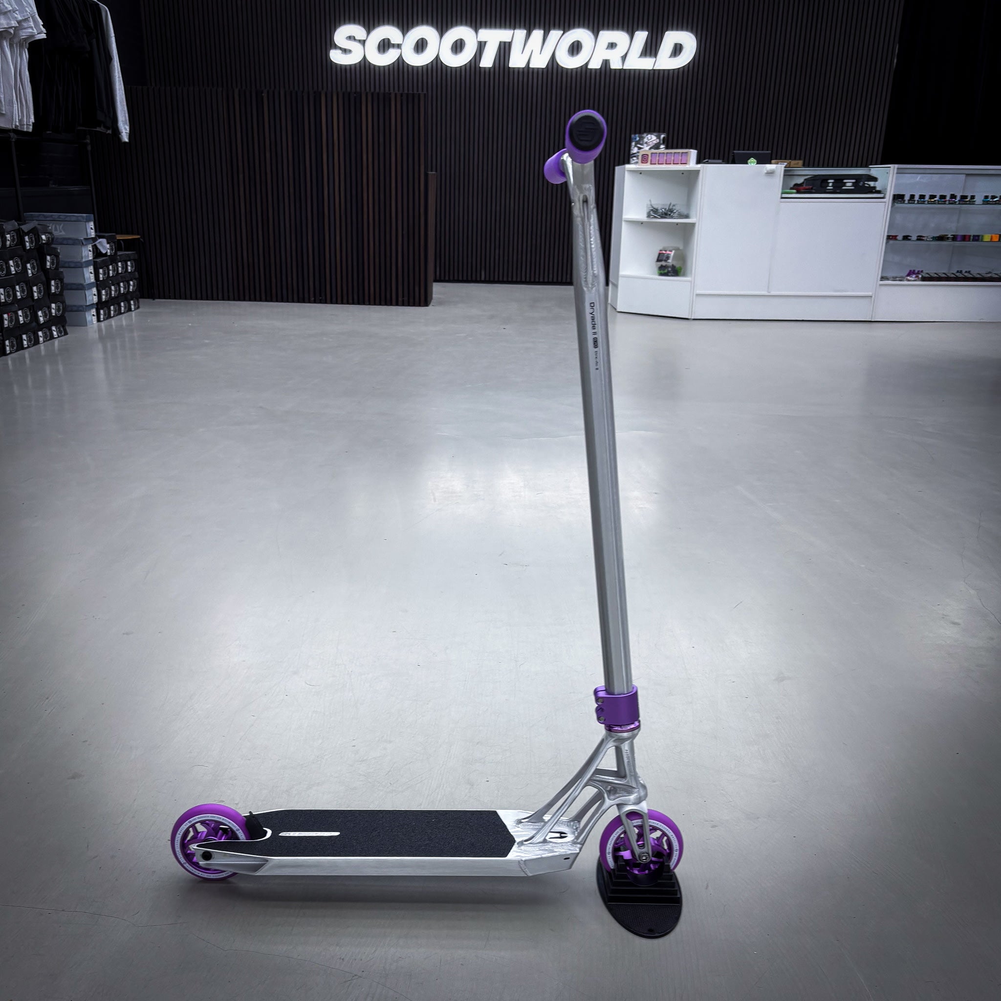 Striker Ethic Silver/Purple 500 Custom Build - Schwarz/Lila-ScootWorld.de