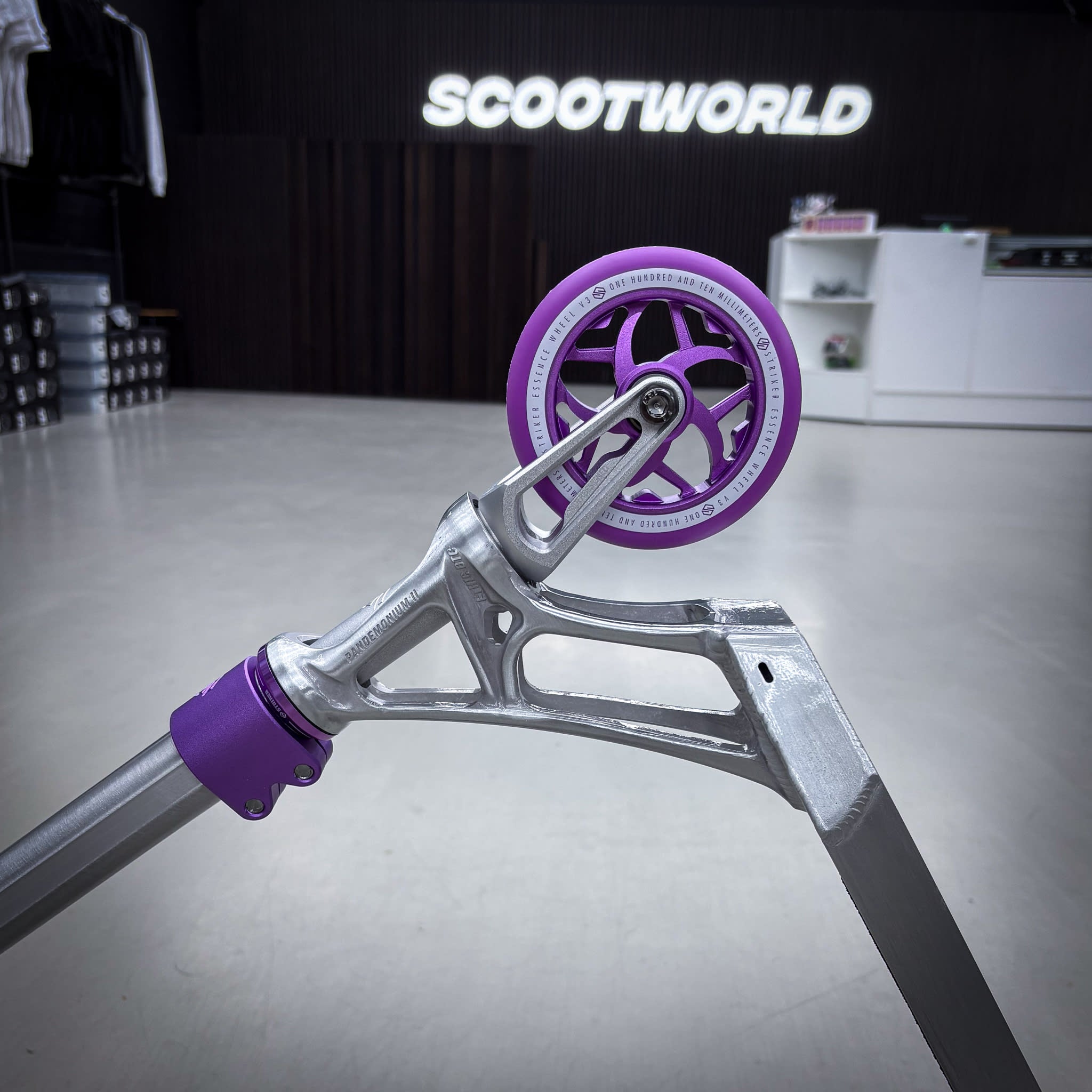 Striker Ethic Silver/Purple 500 Custom Build - Schwarz/Lila-ScootWorld.de
