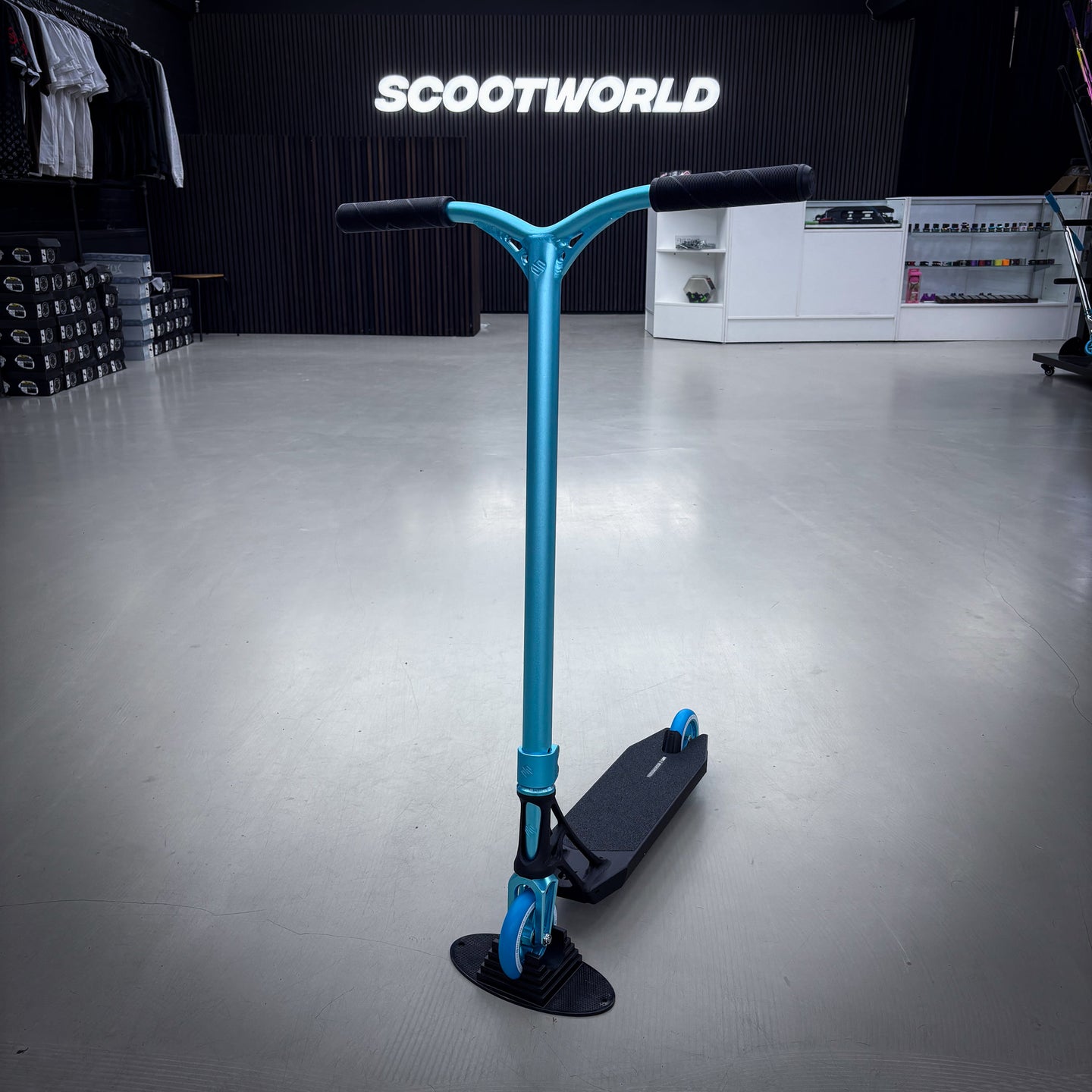 Striker Ethic Teal/Black Custom Build - Türkis/Schwarz-ScootWorld.de