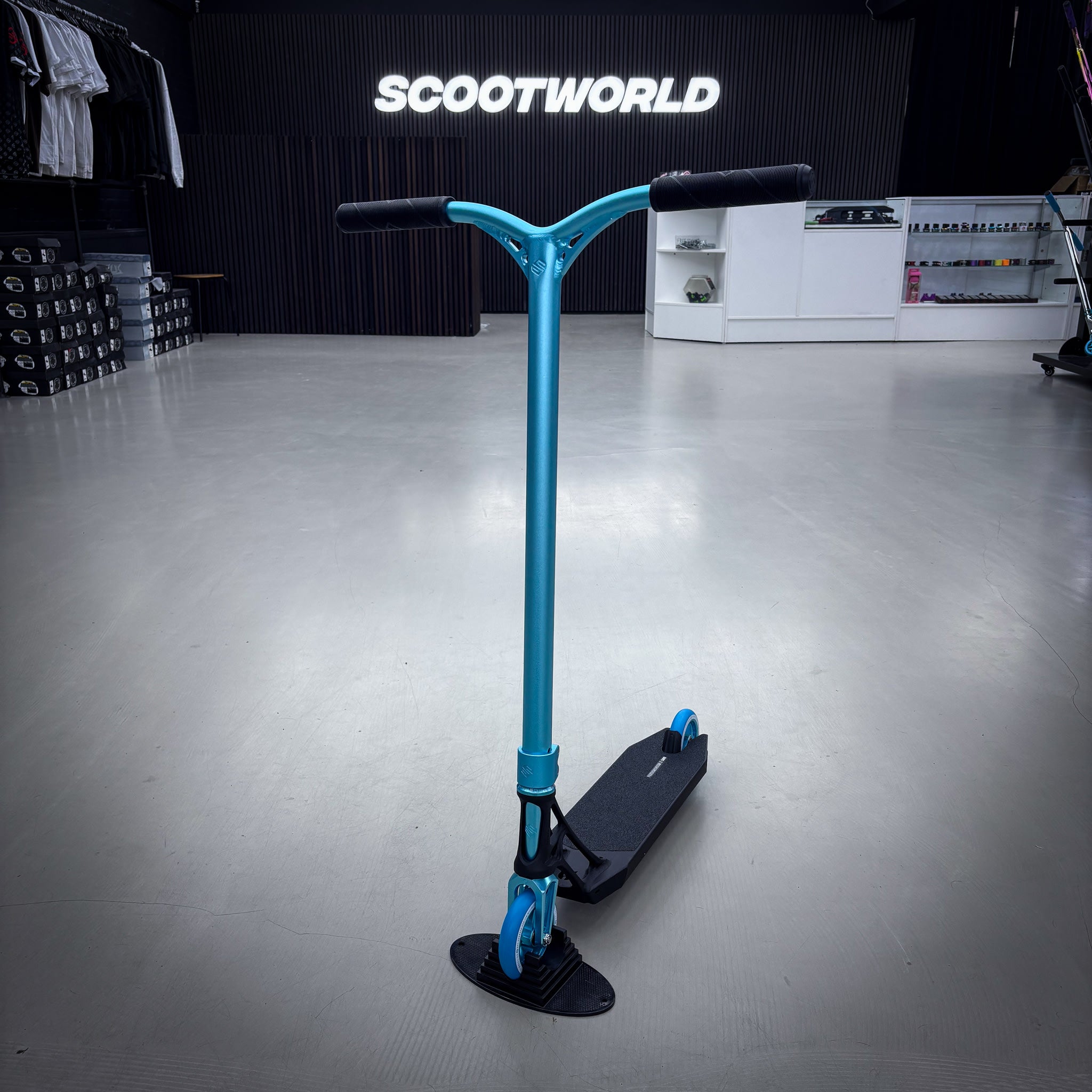Striker Ethic Teal/Black Custom Build - Türkis/Schwarz-ScootWorld.de