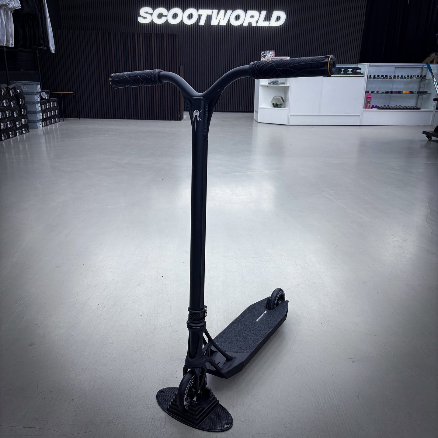 Ethic Black Custom Build - Schwarz-ScootWorld.de