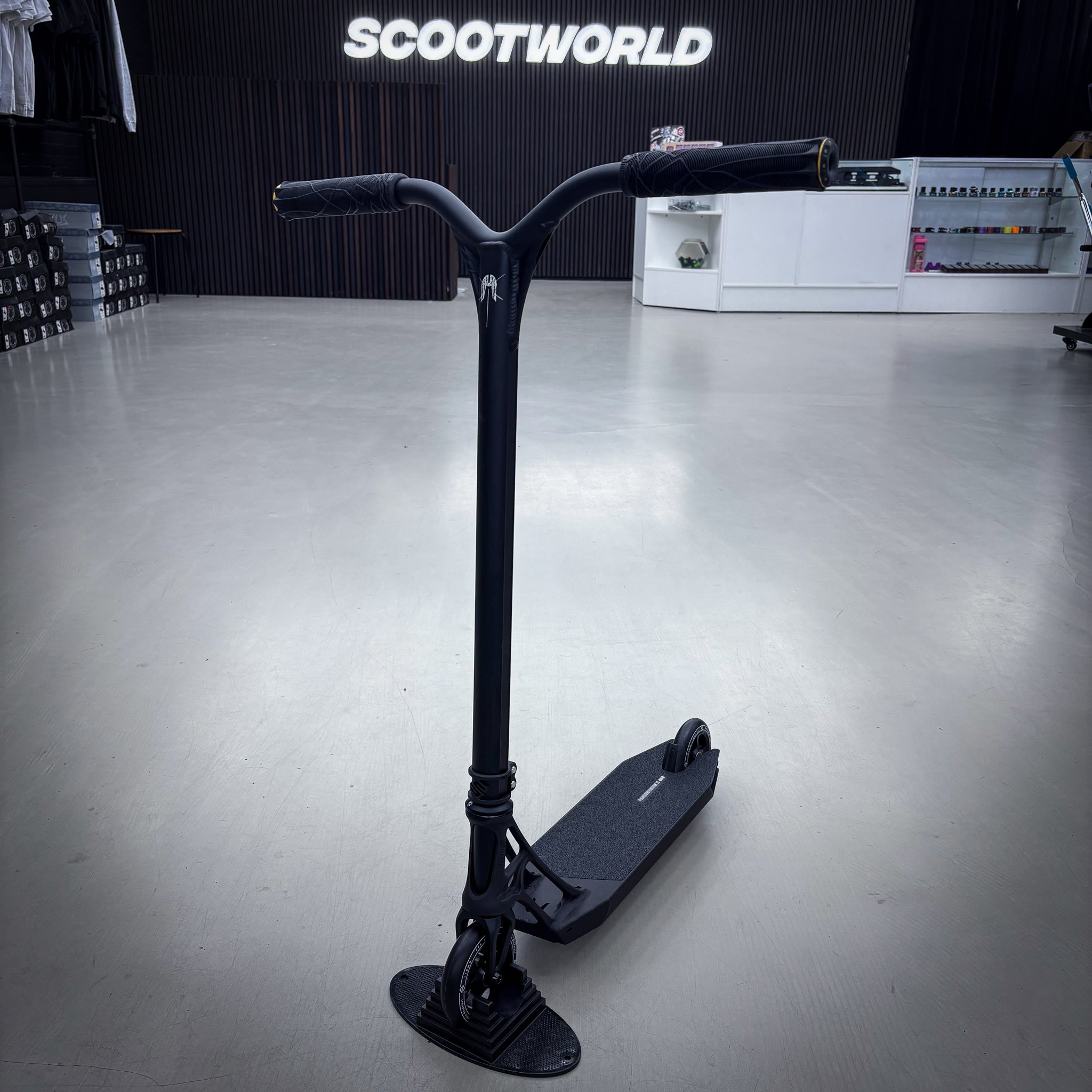 Ethic Black Custom Build - Schwarz-ScootWorld.de