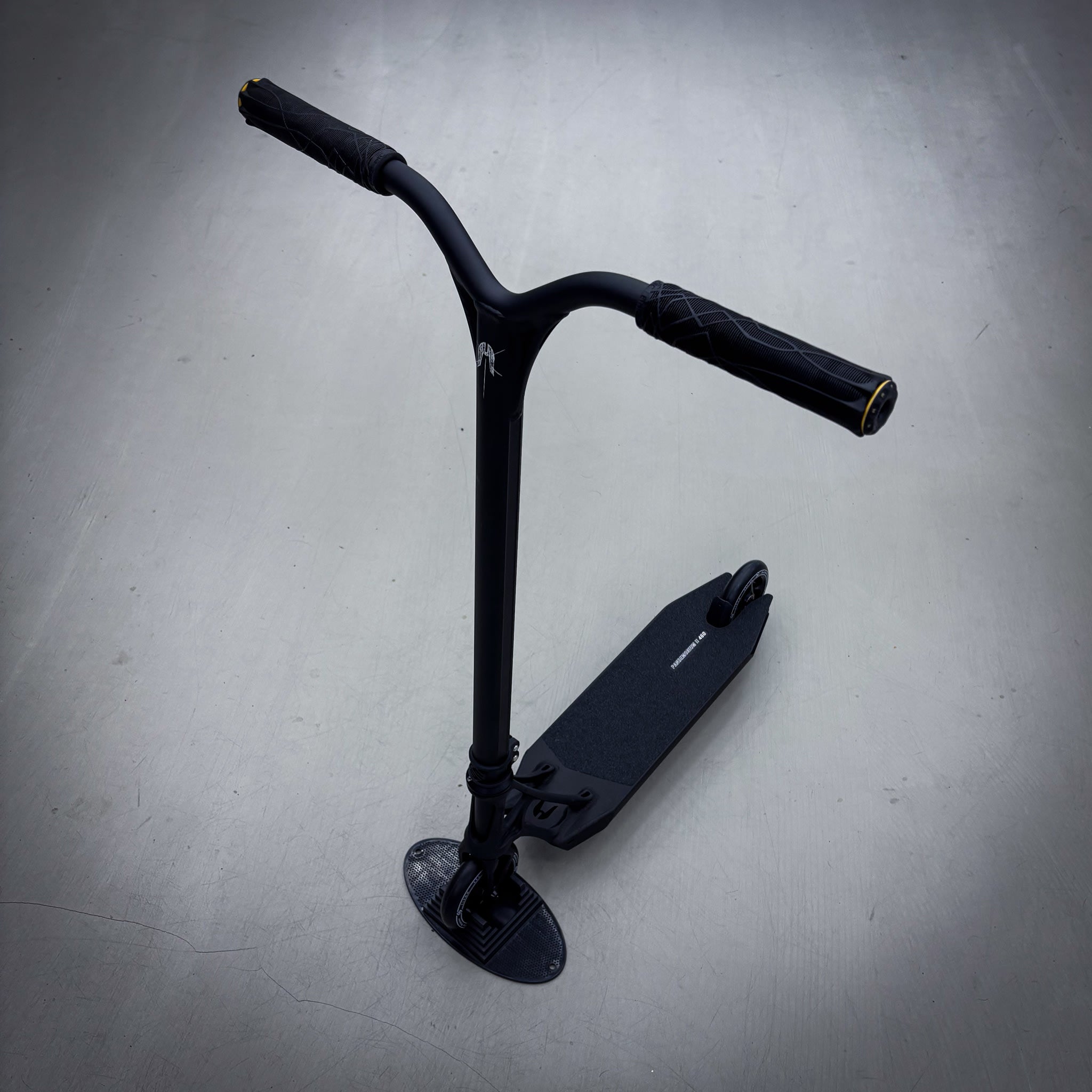 Ethic Black Custom Build - Schwarz-ScootWorld.de