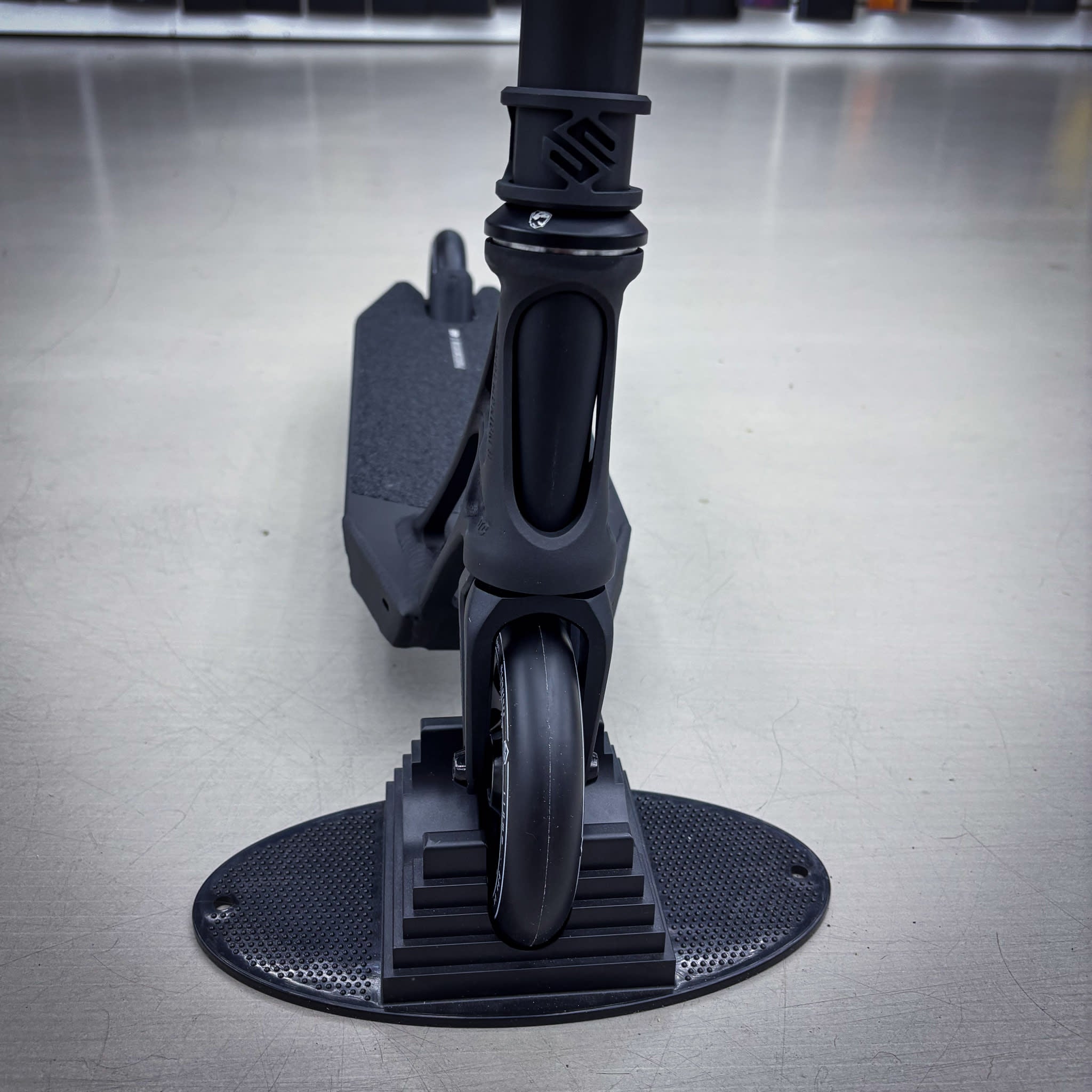 Ethic Black Custom Build - Schwarz-ScootWorld.de