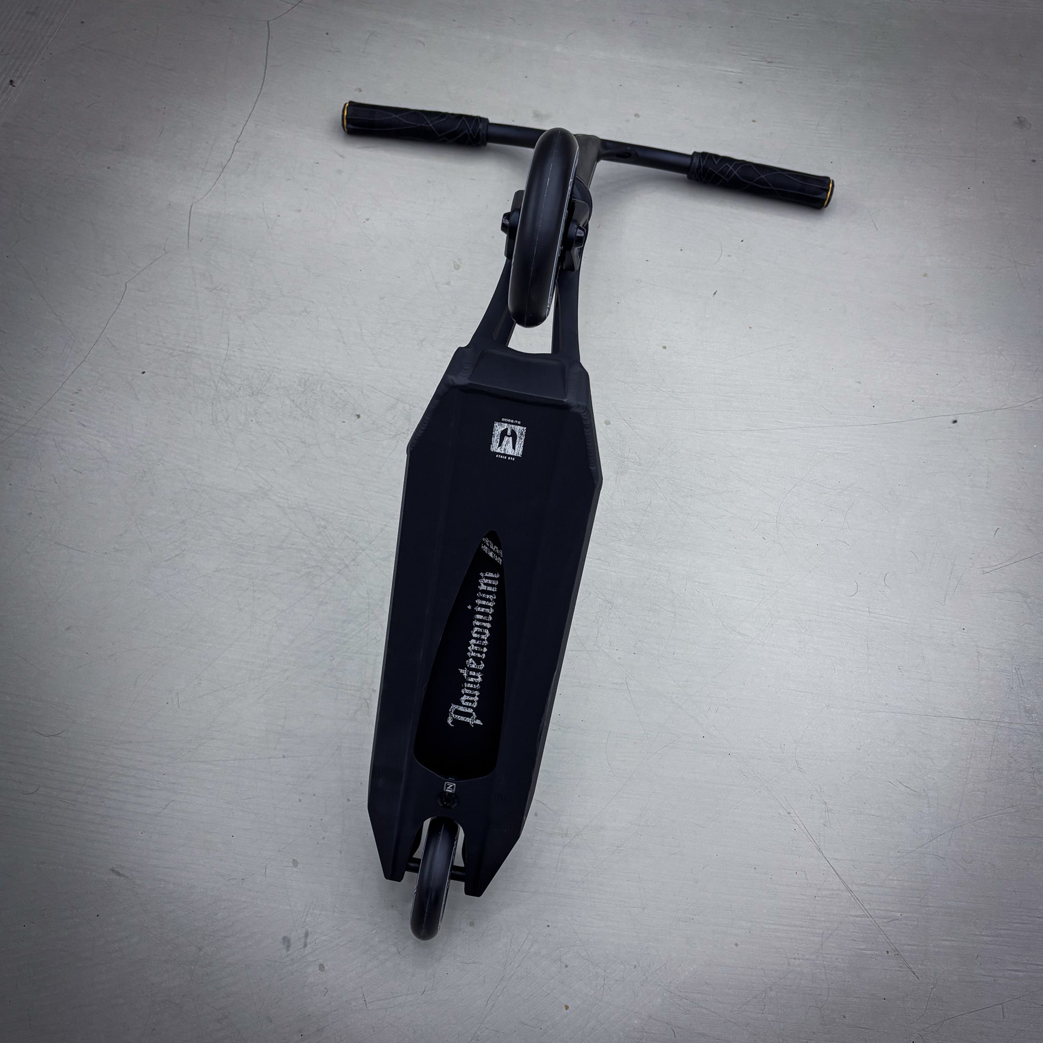 Ethic Black Custom Build - Schwarz-ScootWorld.de