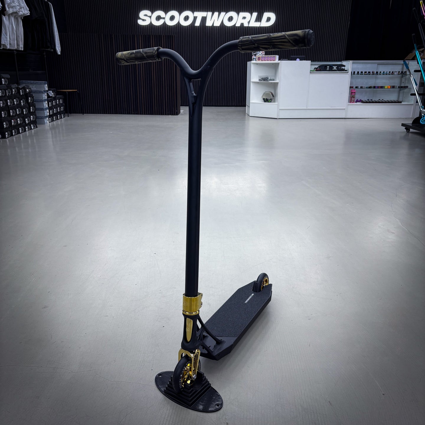 Ethic Black/Gold Custom Build - Schwarz/Gold-ScootWorld.de