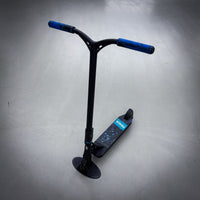 Striker Panda Custom Stunt Scooter - Schwarz/Blau-ScootWorld.de
