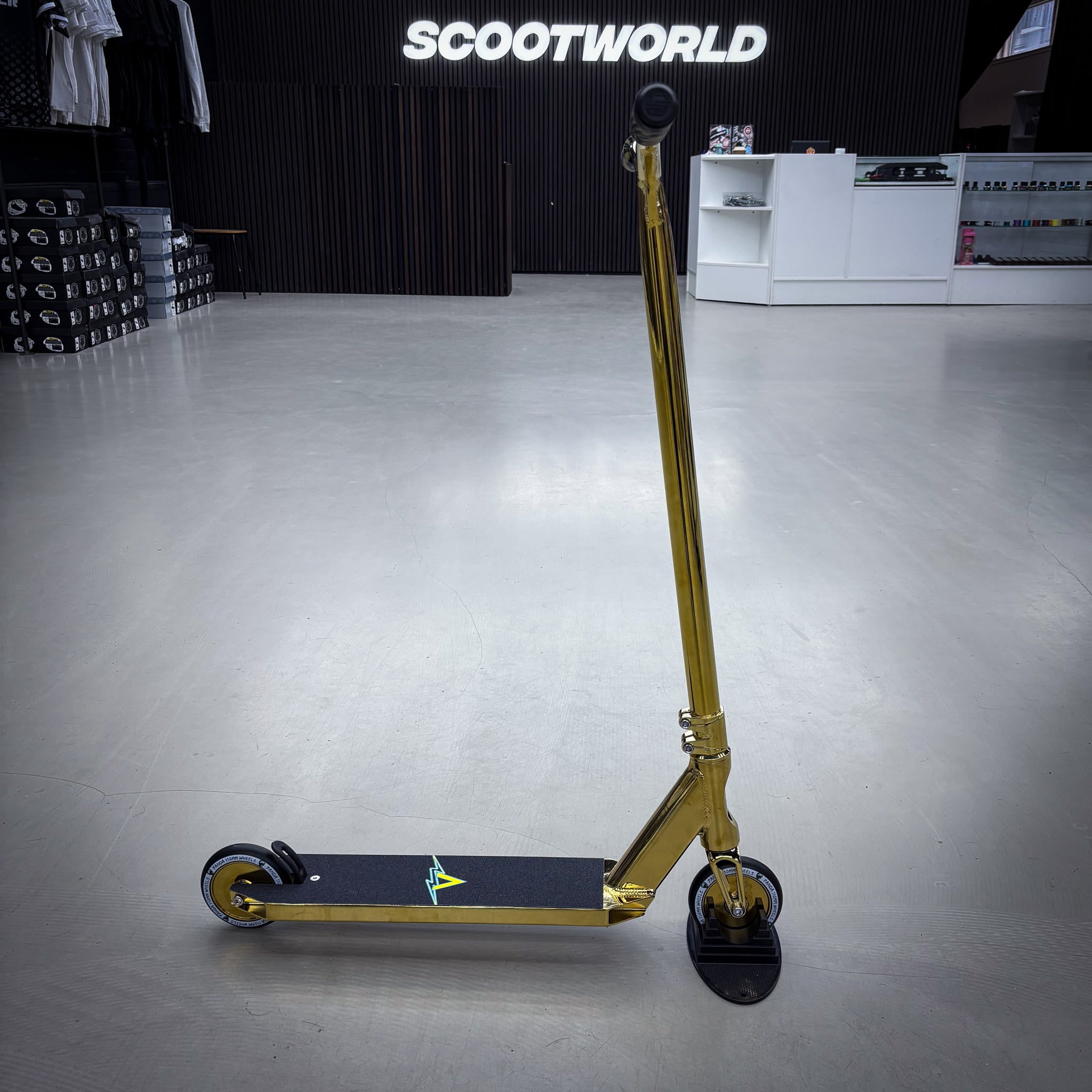 Striker Gold Custom Stunt Scooter - Gold-ScootWorld.de