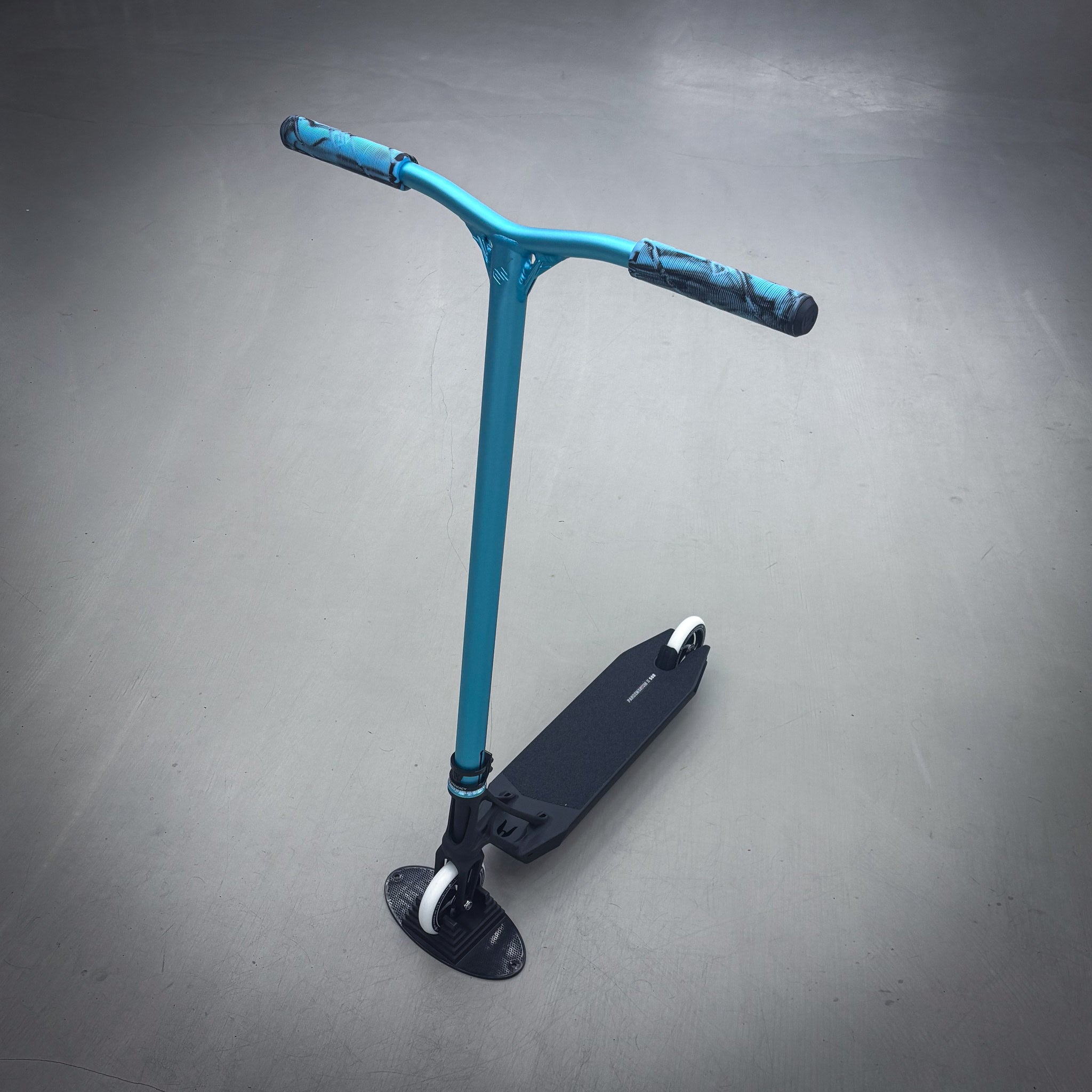 Striker Ethic Teal/Black Custom Stunt Scooter - Türkis/Schwarz-ScootWorld.de