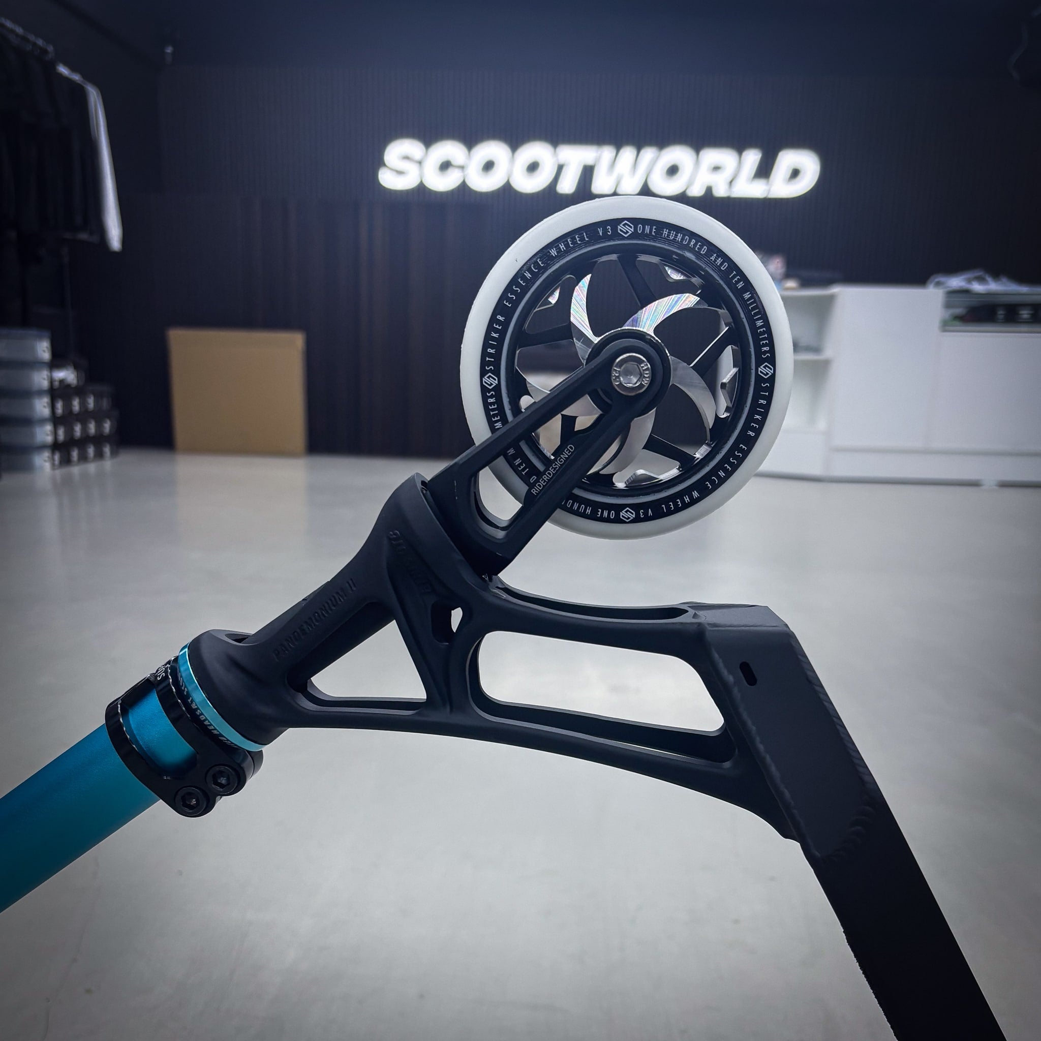 Striker Ethic Teal/Black Custom Stunt Scooter - Türkis/Schwarz-ScootWorld.de
