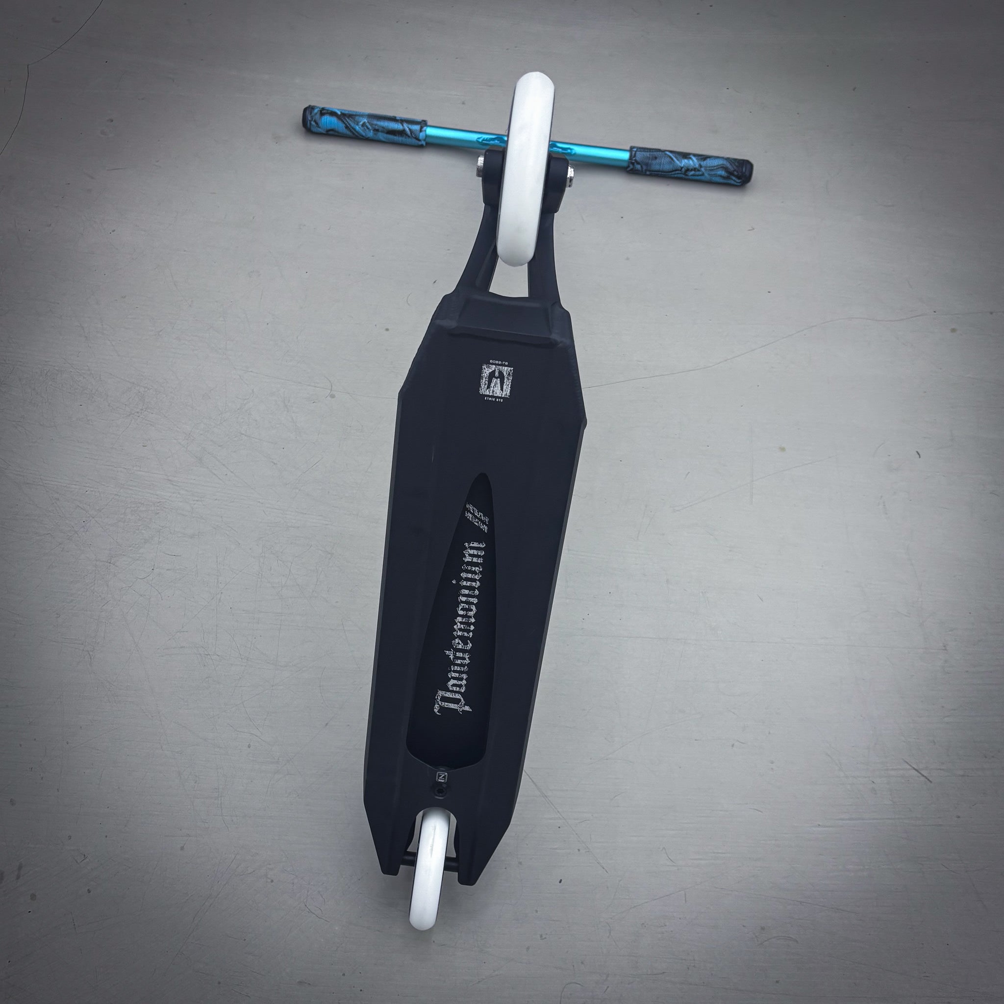 Striker Ethic Teal/Black Custom Stunt Scooter - Türkis/Schwarz-ScootWorld.de