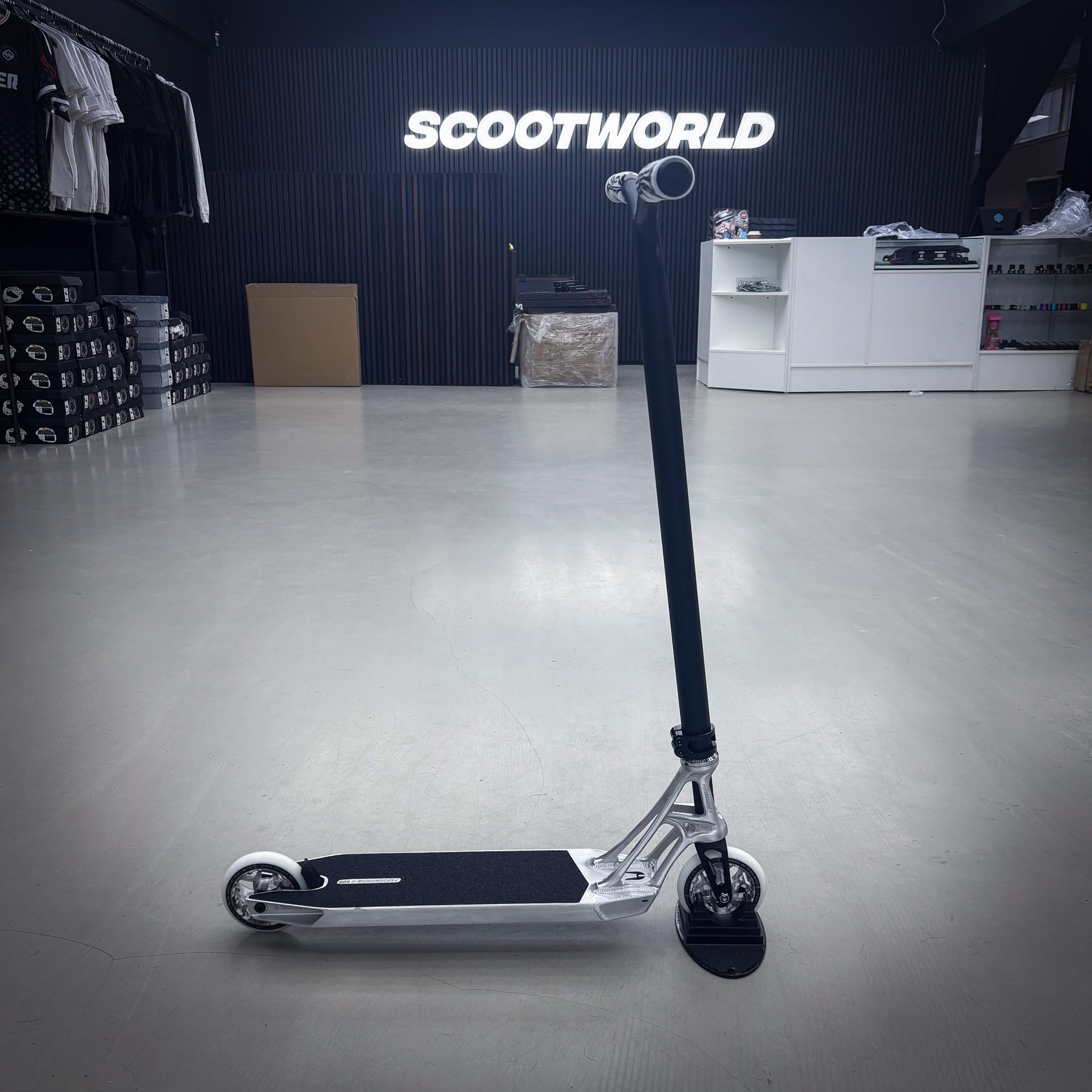 Striker Ethic Silver Custom Stunt Scooter - Silber/Schwarz-ScootWorld.de
