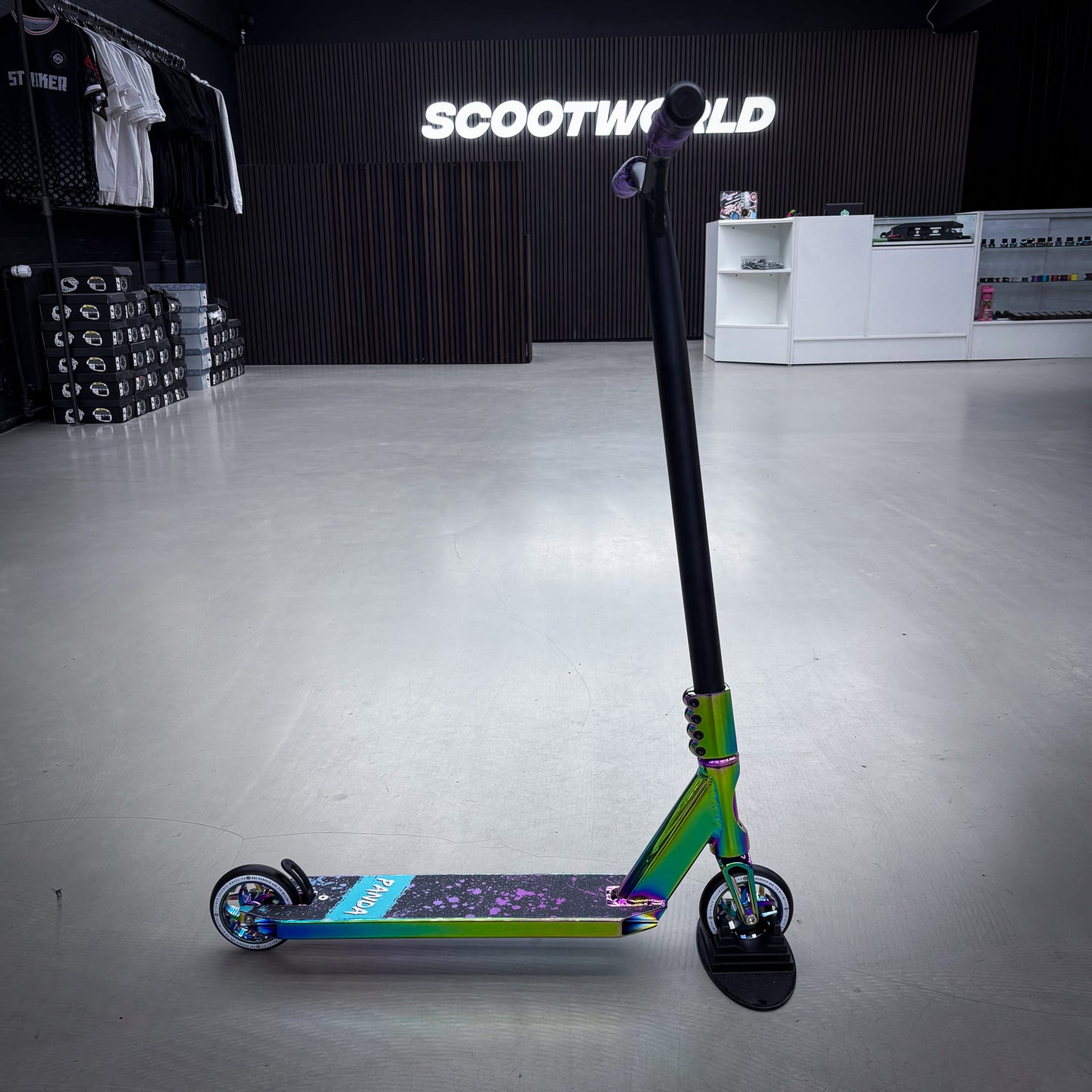 Striker Panda Rainbow Custom Stunt Scooter - Regenbogen/Schwarz-ScootWorld.de