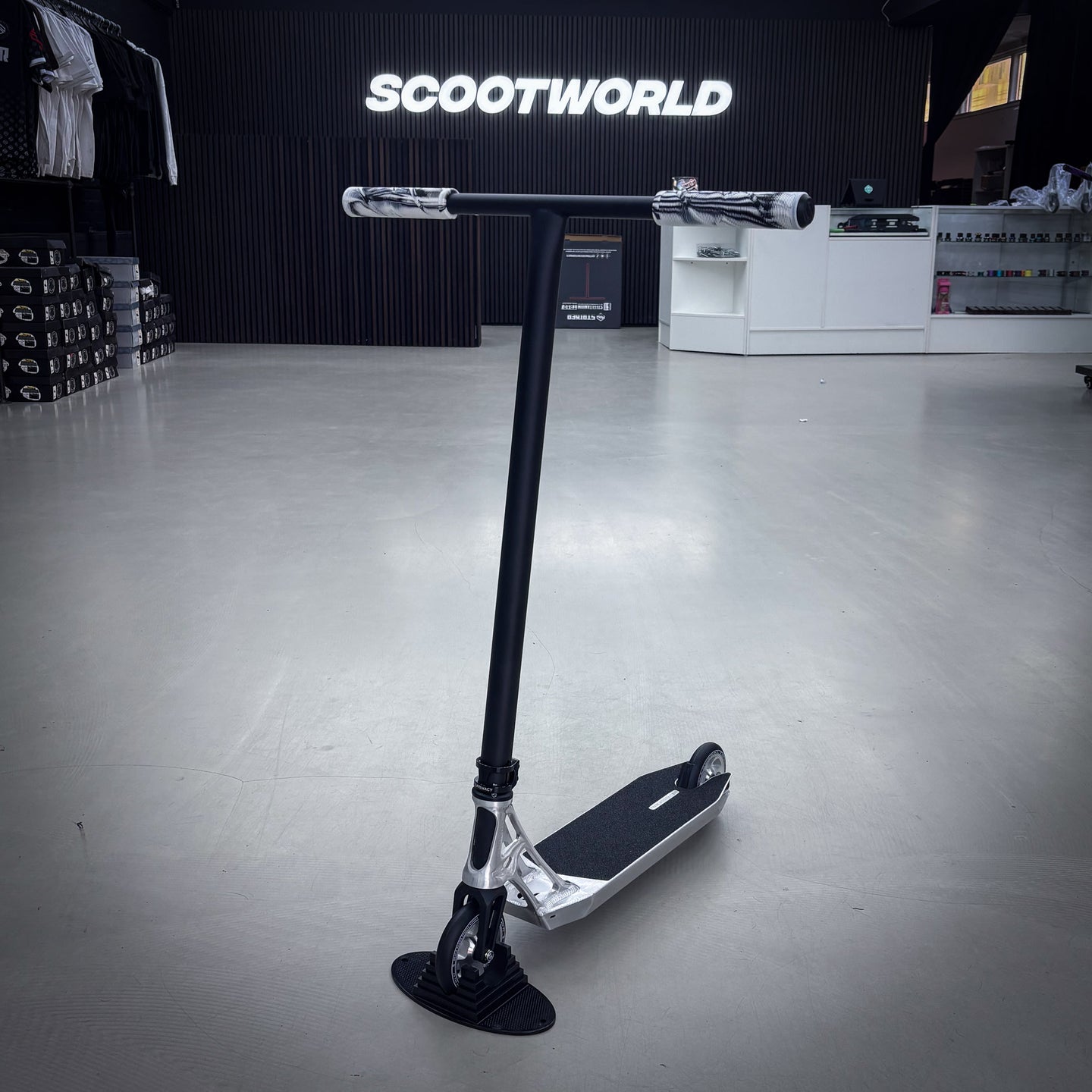 Striker Ethic Silver/Black Custom Stunt Scooter - Silber/Schwarz-ScootWorld.de